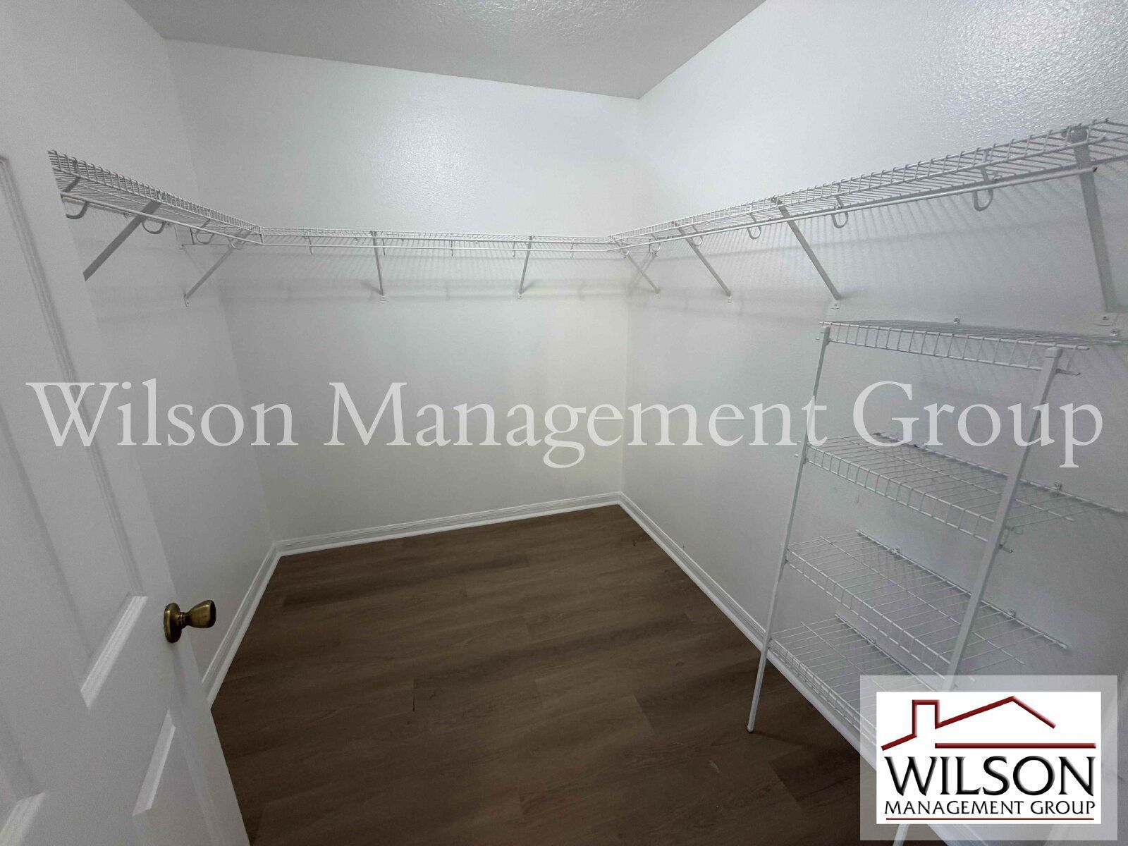 4/3 Luxury Townhome In Gated Windsor Lake Community property image