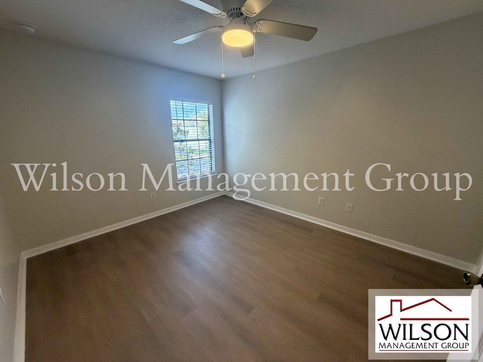 4/3 Luxury Townhome In Gated Windsor Lake Community property image