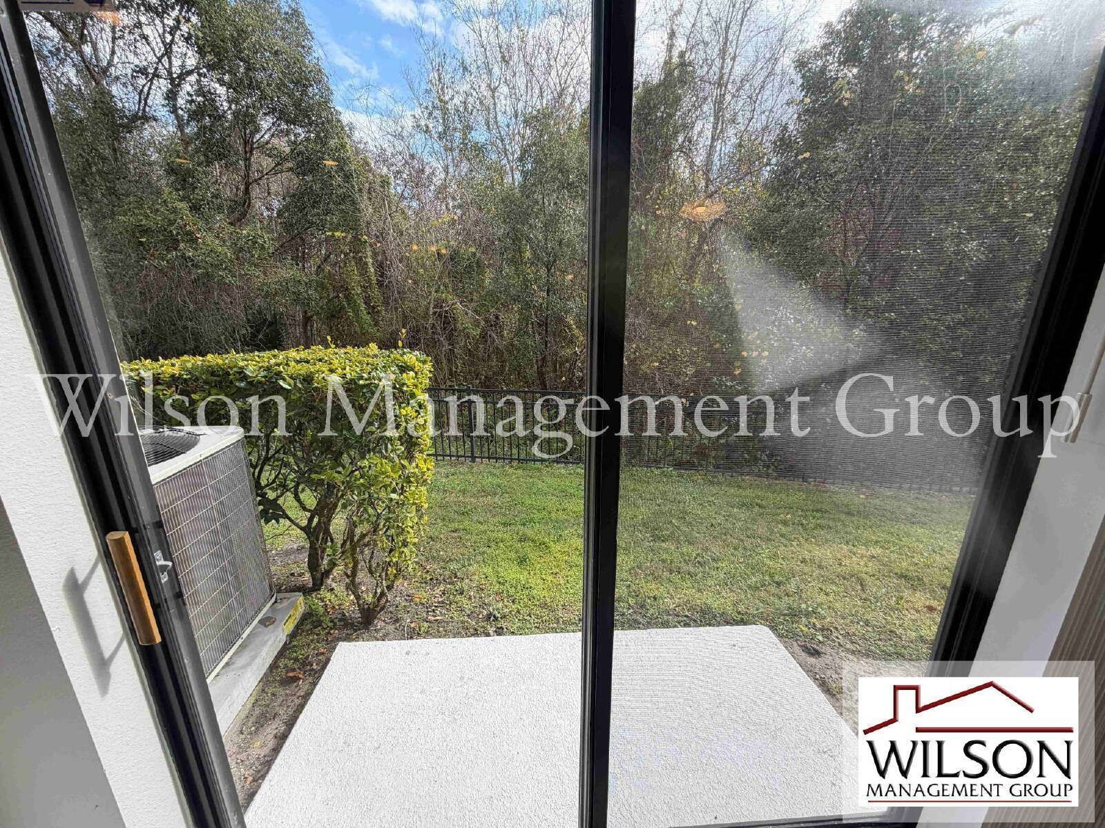 4/3 Luxury Townhome In Gated Windsor Lake Community property image