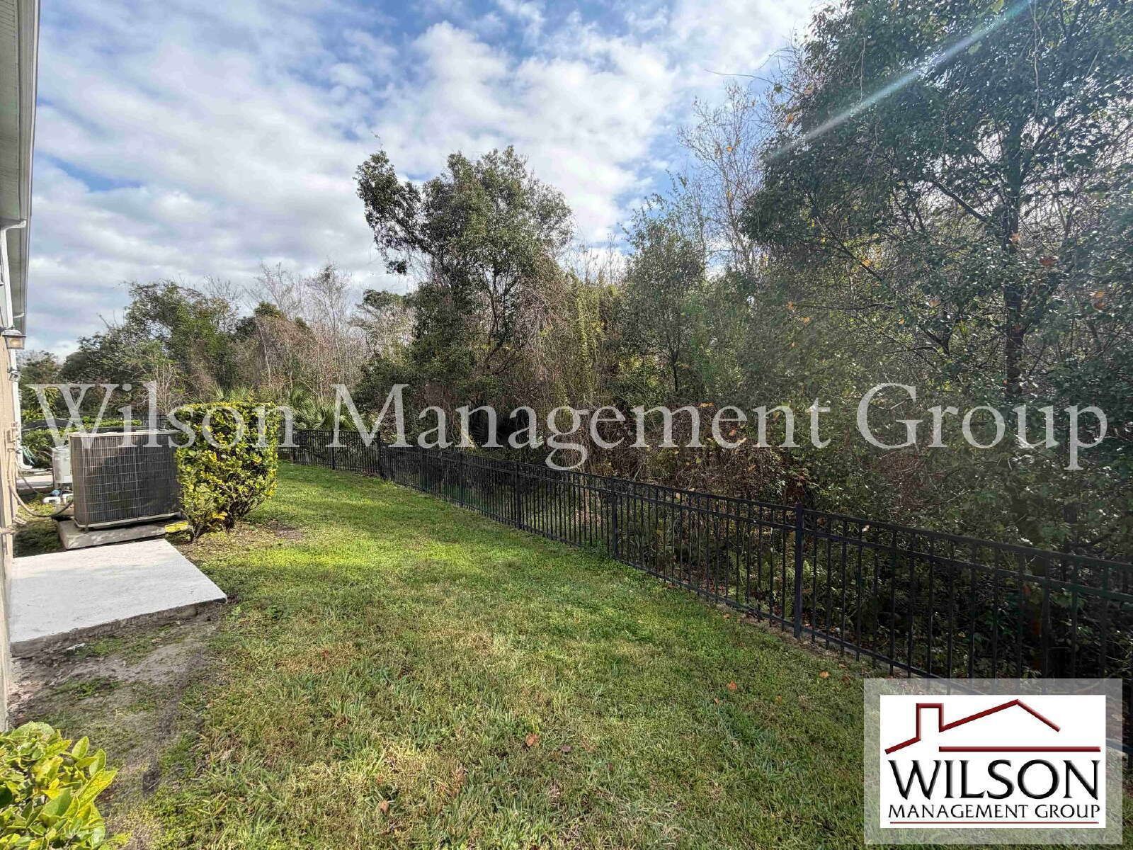 4/3 Luxury Townhome In Gated Windsor Lake Community property image