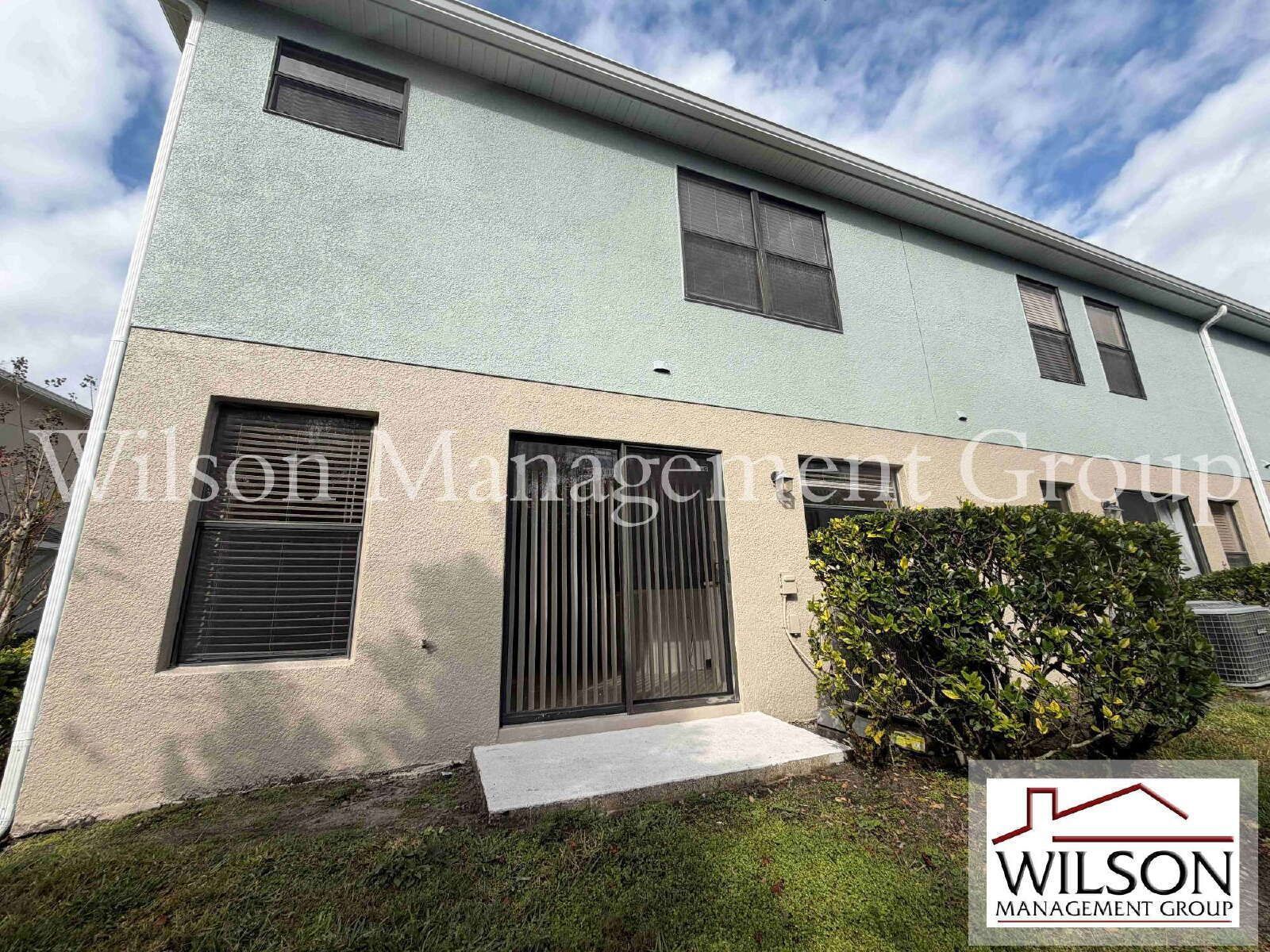 4/3 Luxury Townhome In Gated Windsor Lake Community property image