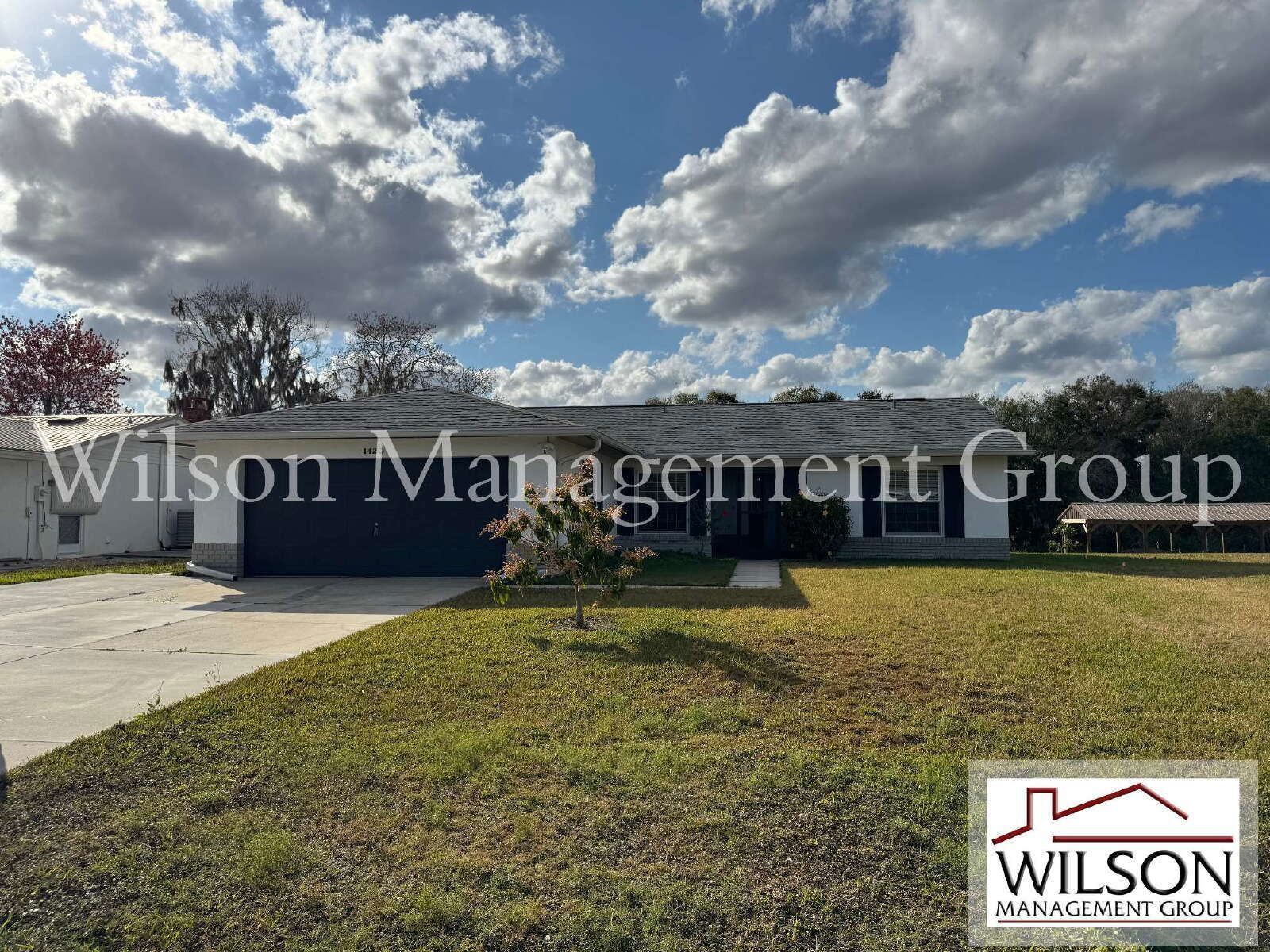 3/2 2-Car Garage Waterfront Home In Kissimmee Isles property image