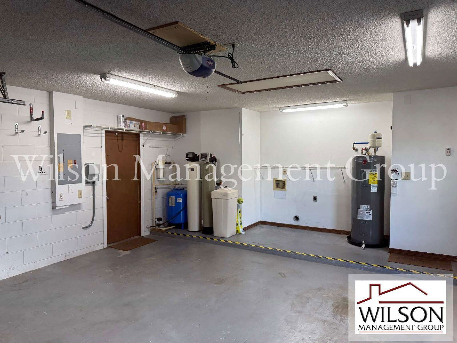 3/2 2-Car Garage Waterfront Home In Kissimmee Isles property image