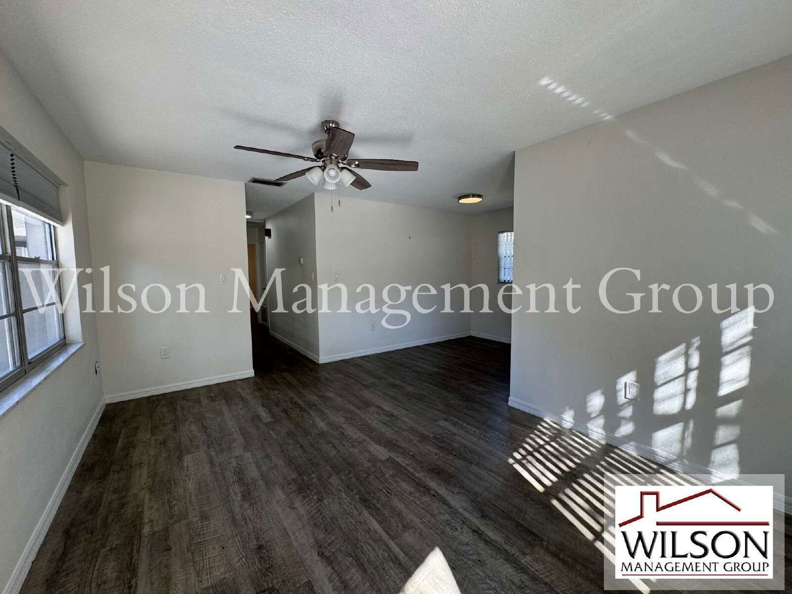 2/1 Duplex In College Park With Single-Car Carport property image