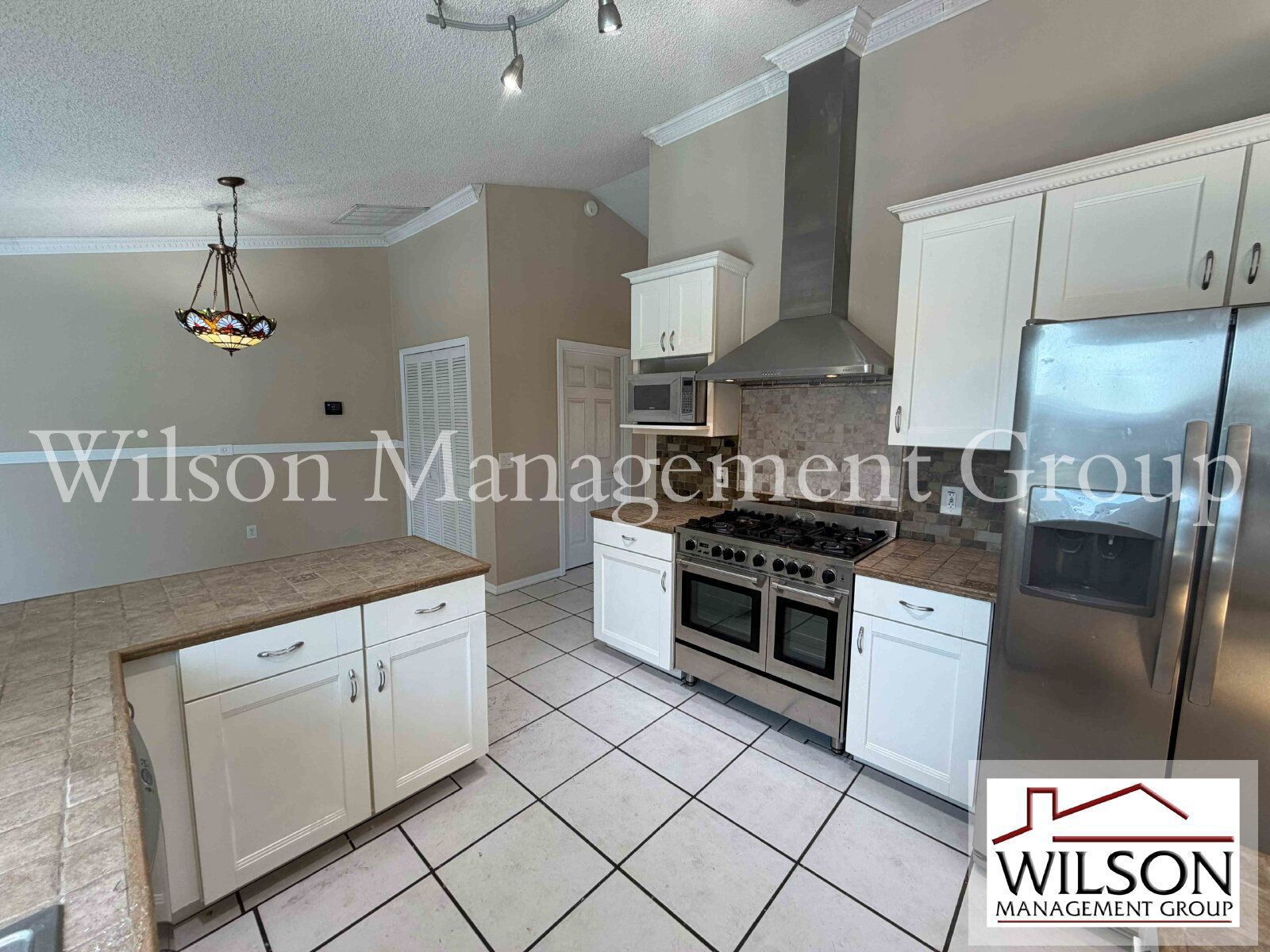 4/2 Energy Efficient Pool Home property image