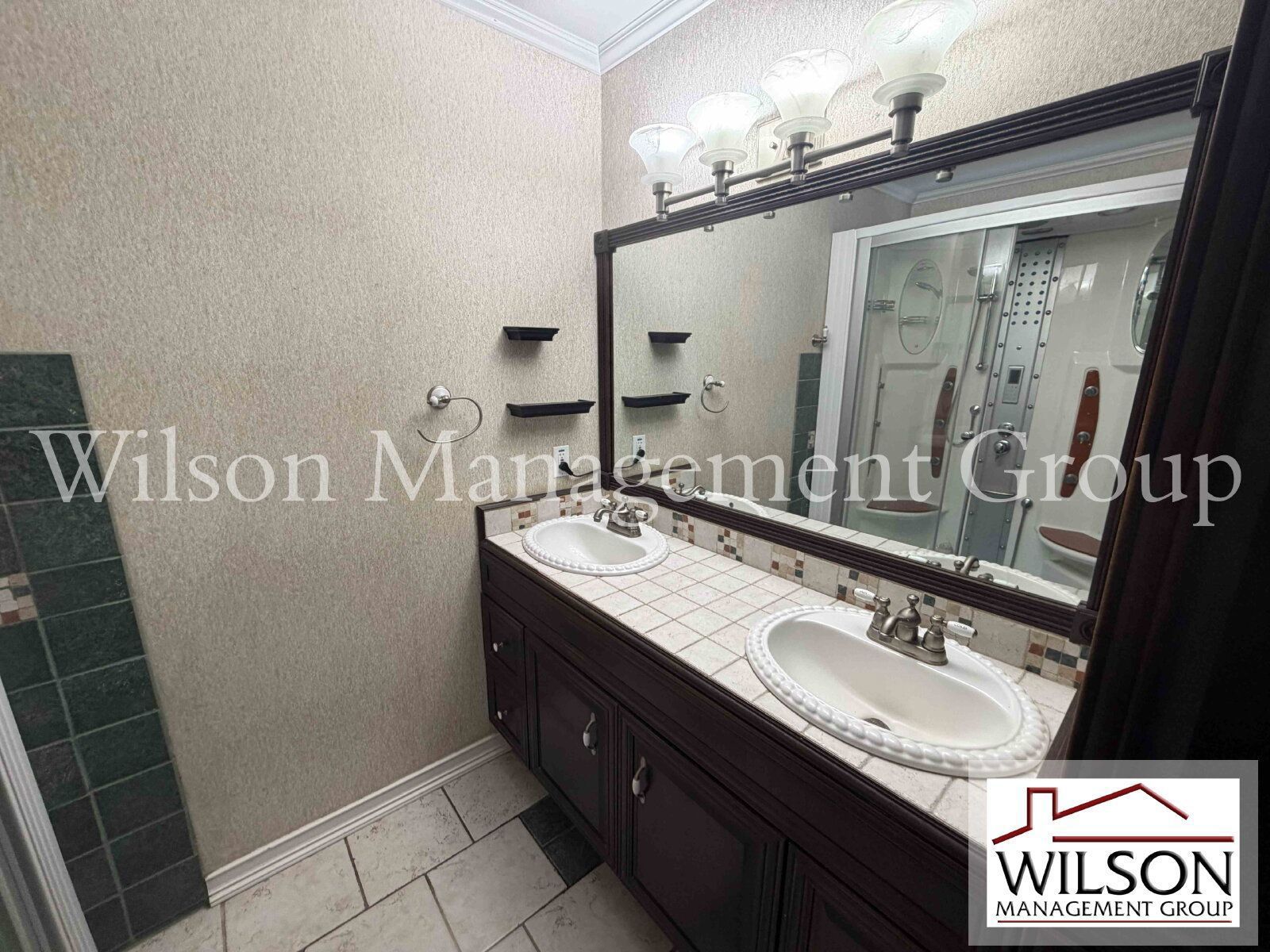 4/2 Energy Efficient Pool Home property image