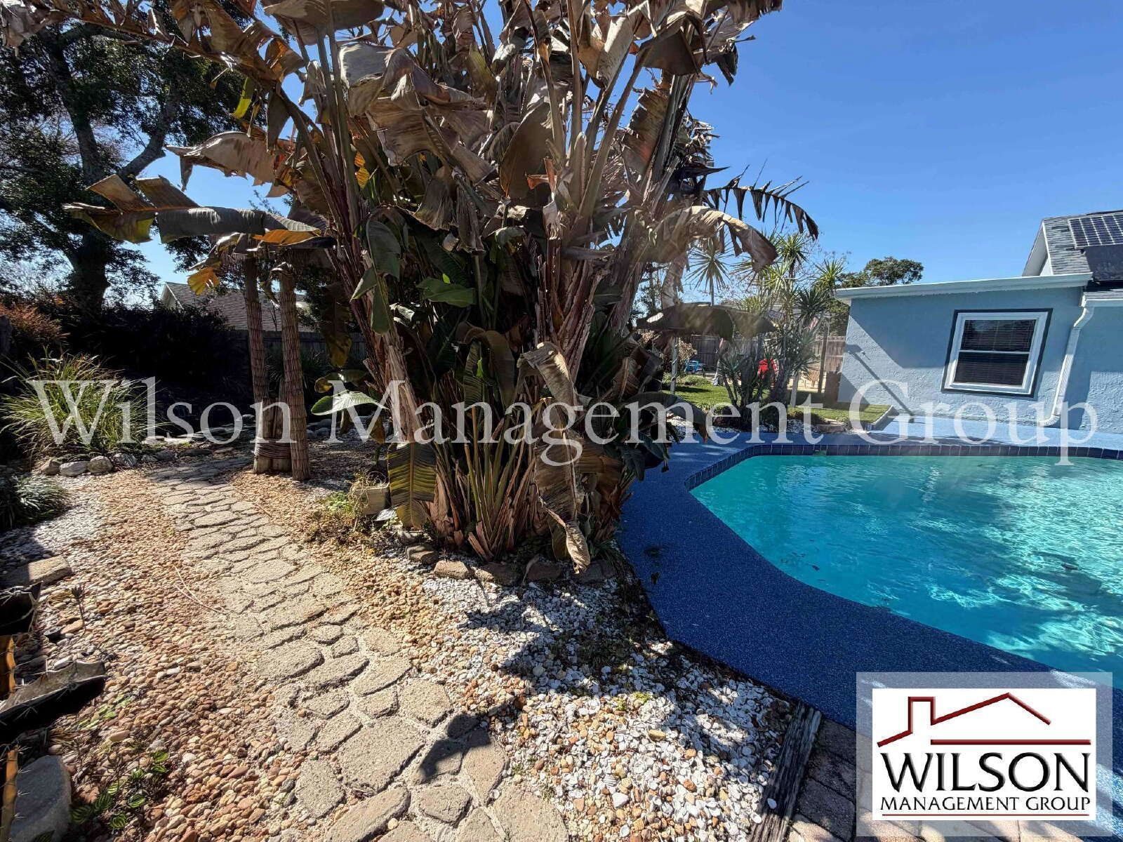 4/2 Energy Efficient Pool Home property image