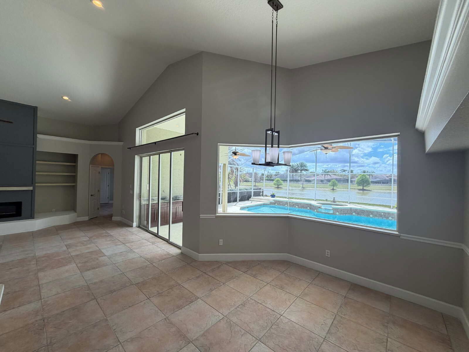 4/3 Luxury Pool Waterfront Home In Belle Isle property image