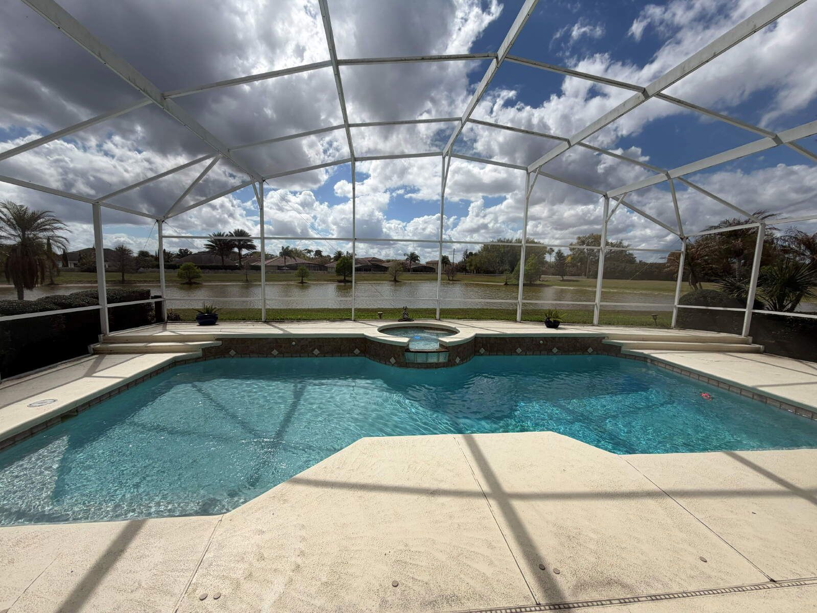 4/3 Luxury Pool Waterfront Home In Belle Isle property image