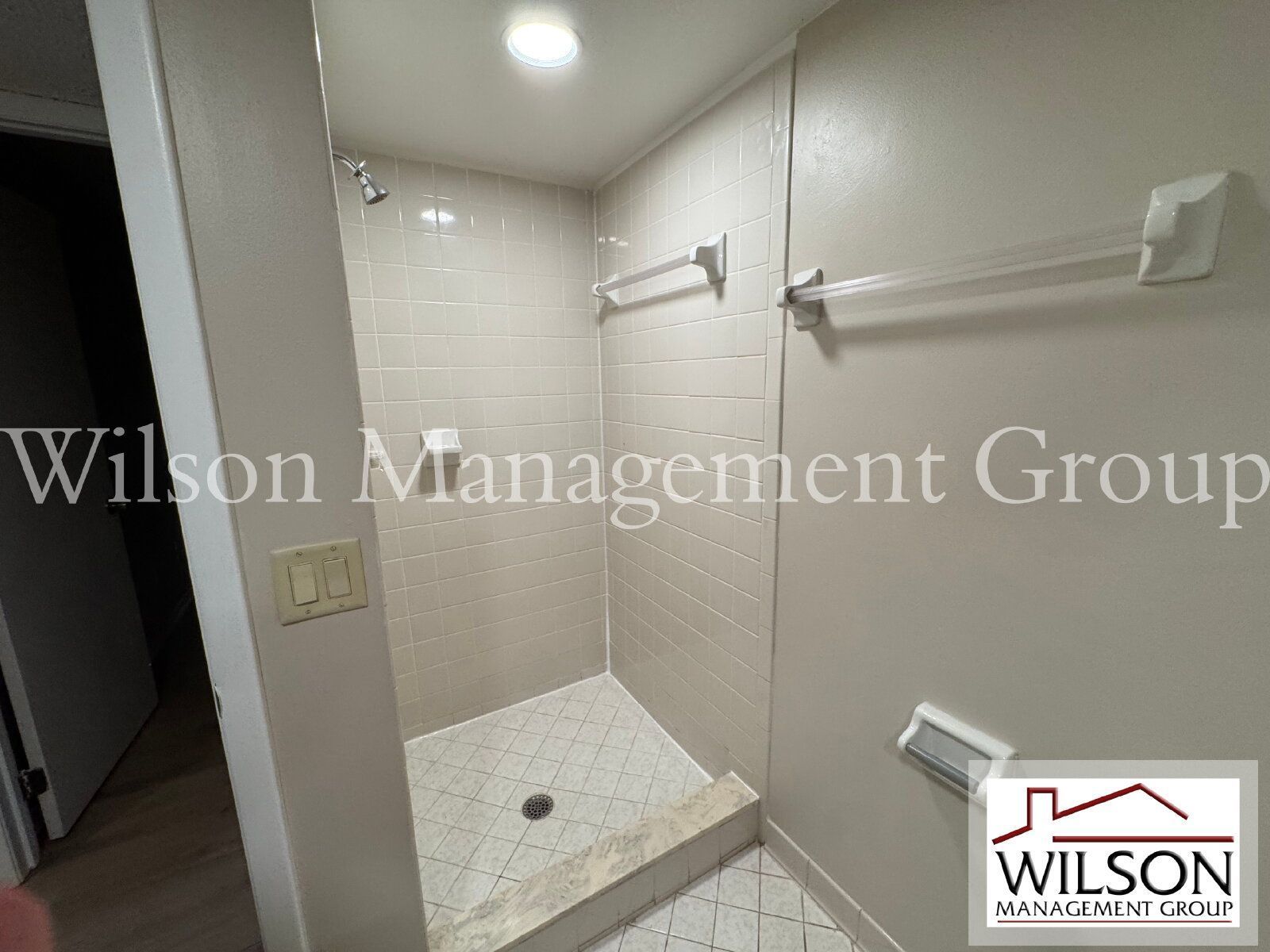 2/2 Ground Floor Condo In Lakeview South property image