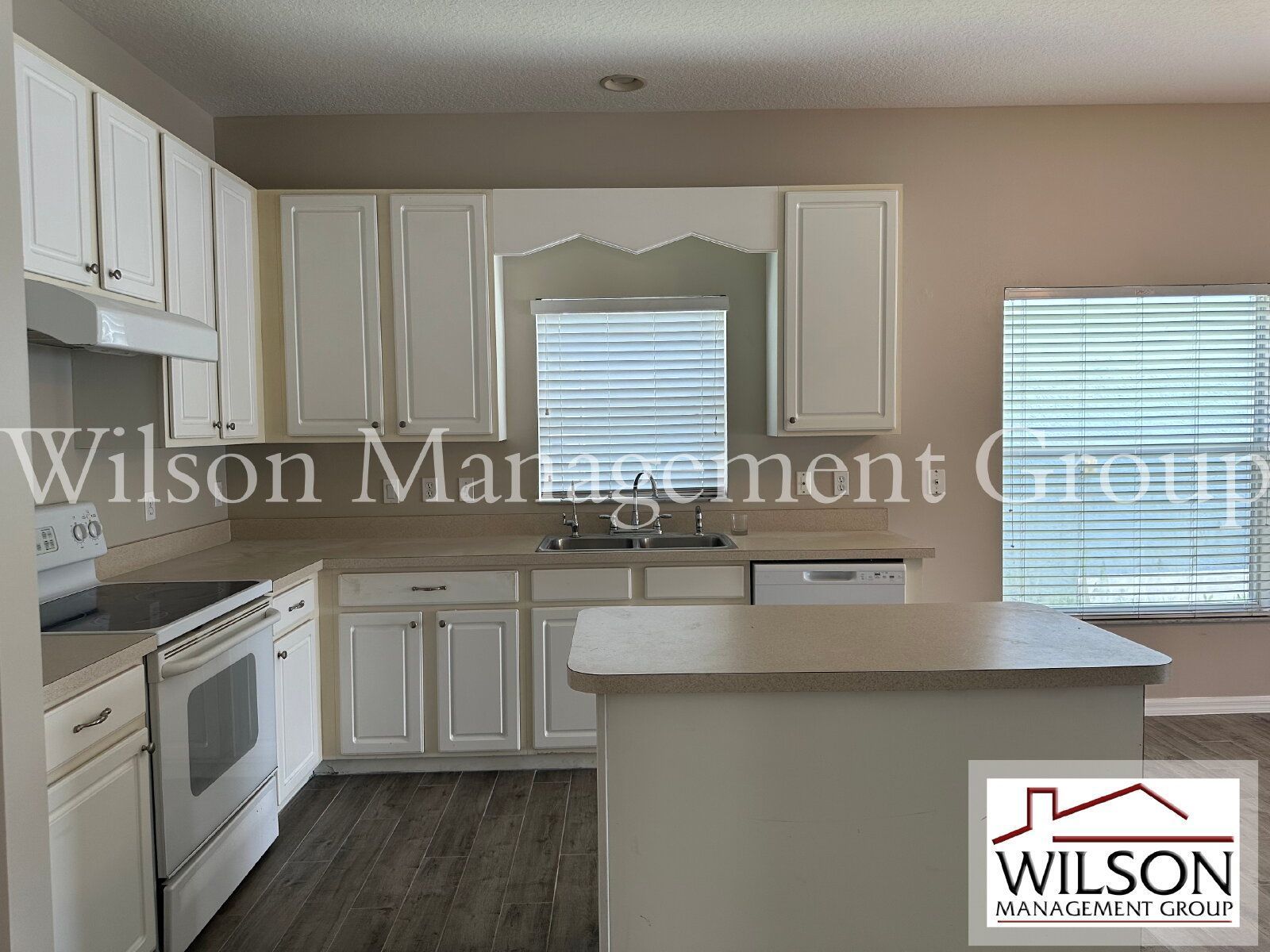 4/2 Newly Updated Home In The Newport In Vista Lakes Village Community property image