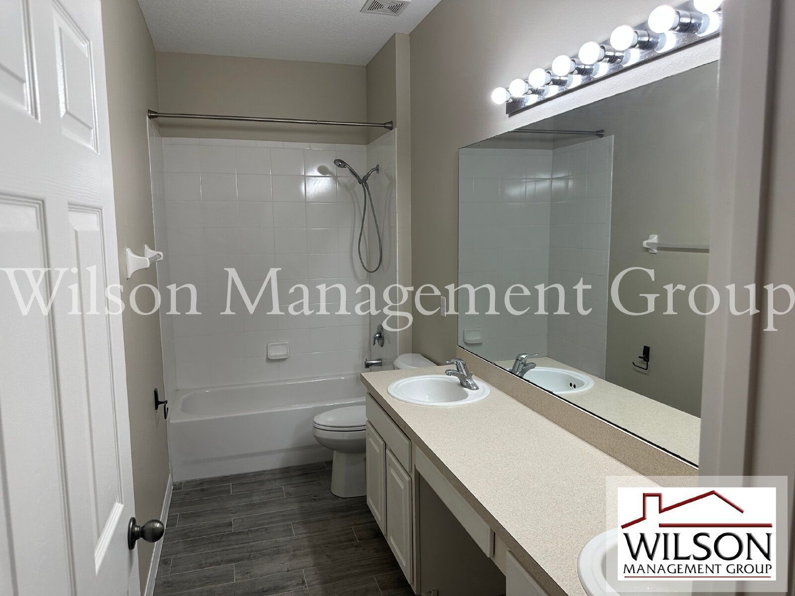 4/2 Newly Updated Home In The Newport In Vista Lakes Village Community property image