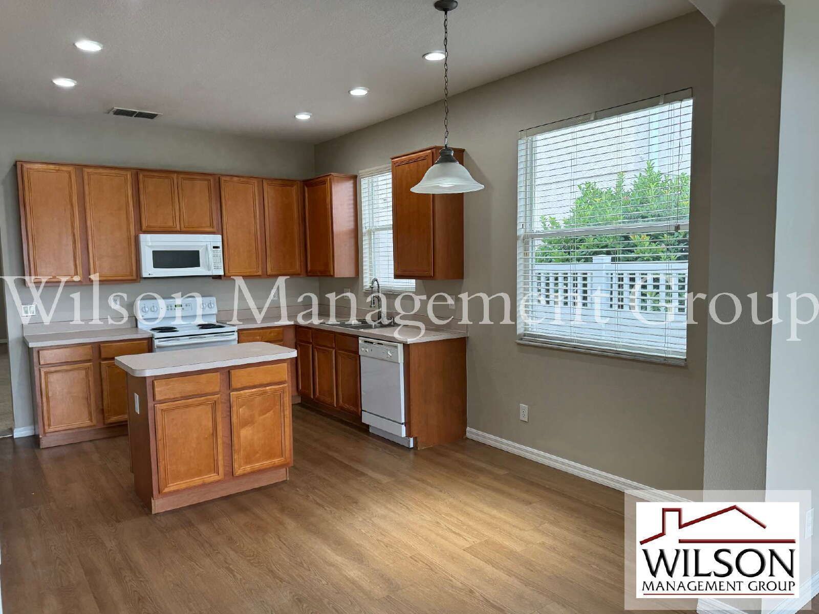 4/2 Home In The Lee Vista Area property image