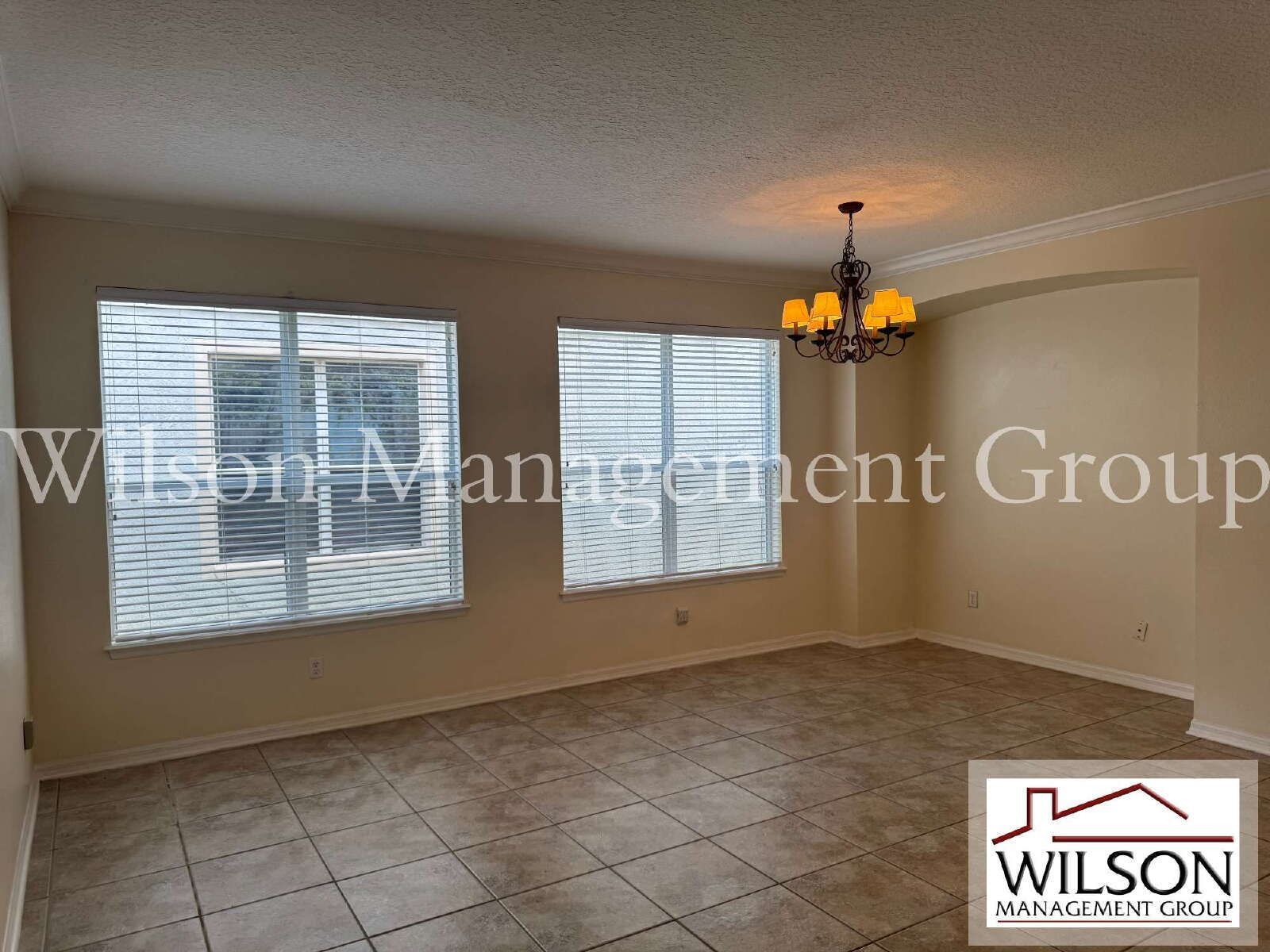 3/2.5 Pool Home In Lakes Of Windermere Community property image