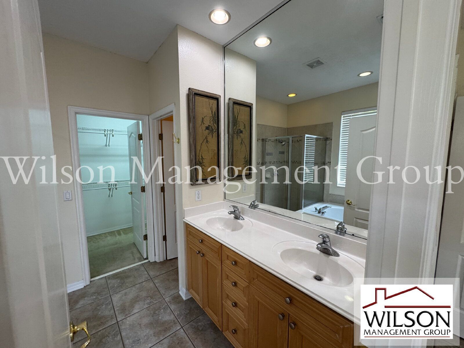 3/2.5 Pool Home In Lakes Of Windermere Community property image
