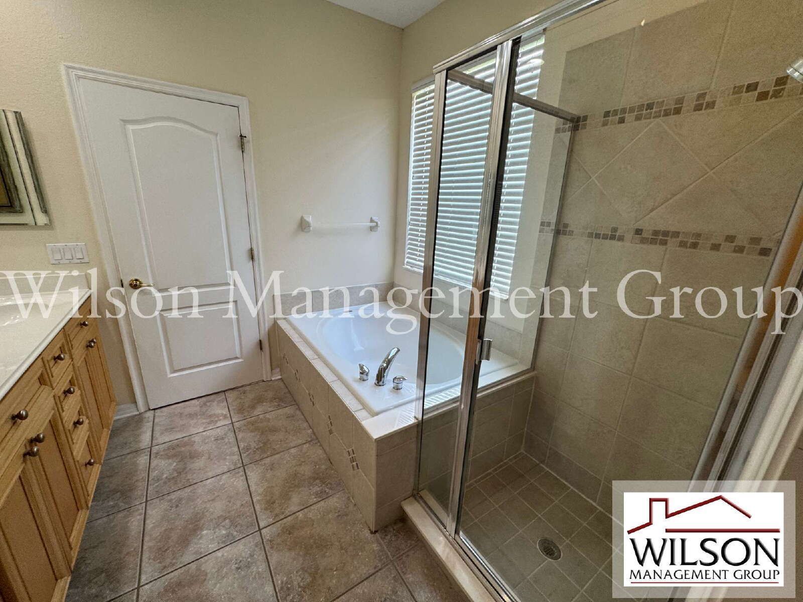 3/2.5 Pool Home In Lakes Of Windermere Community property image