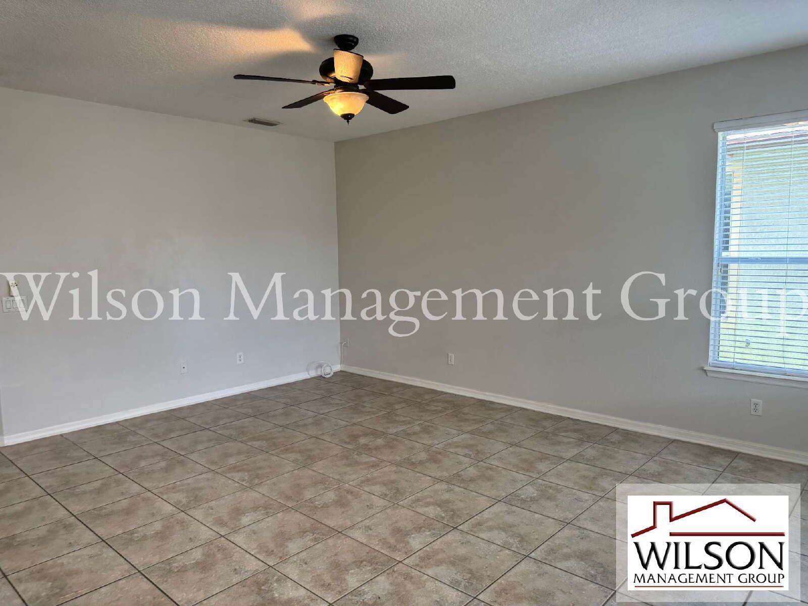 3/2.5 Pool Home In Lakes Of Windermere Community property image
