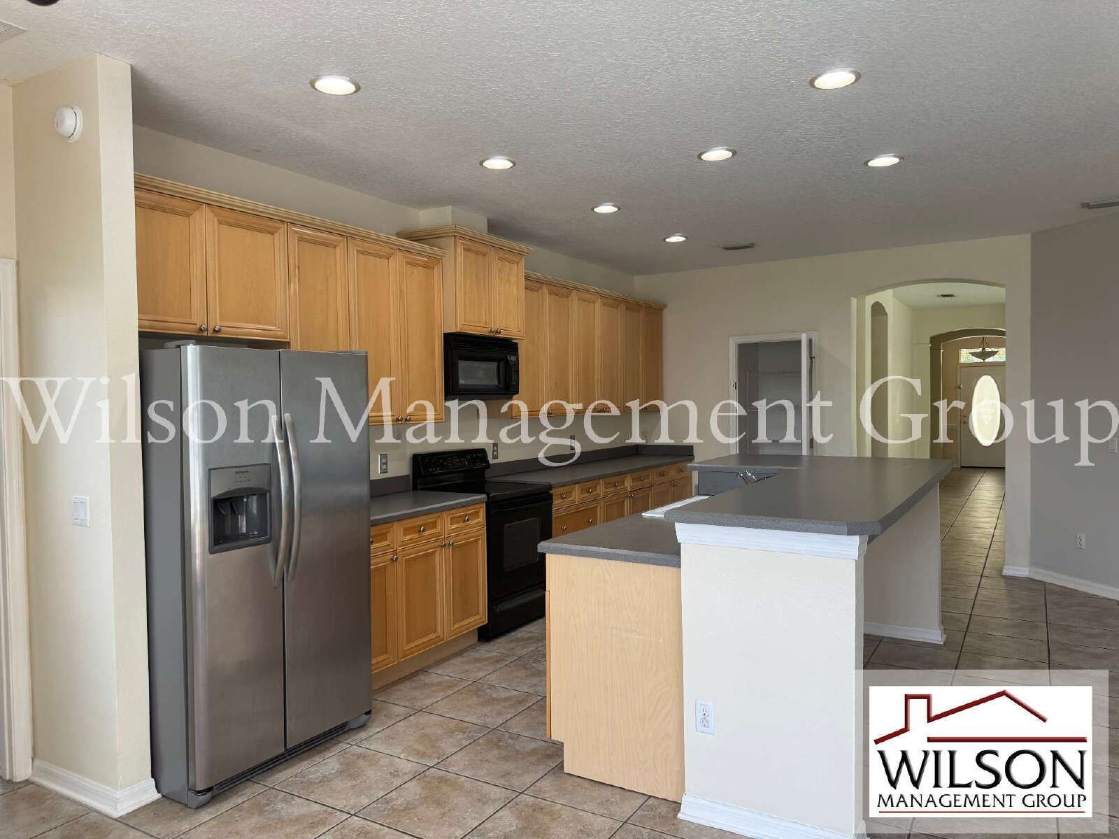 3/2.5 Pool Home In Lakes Of Windermere Community property image