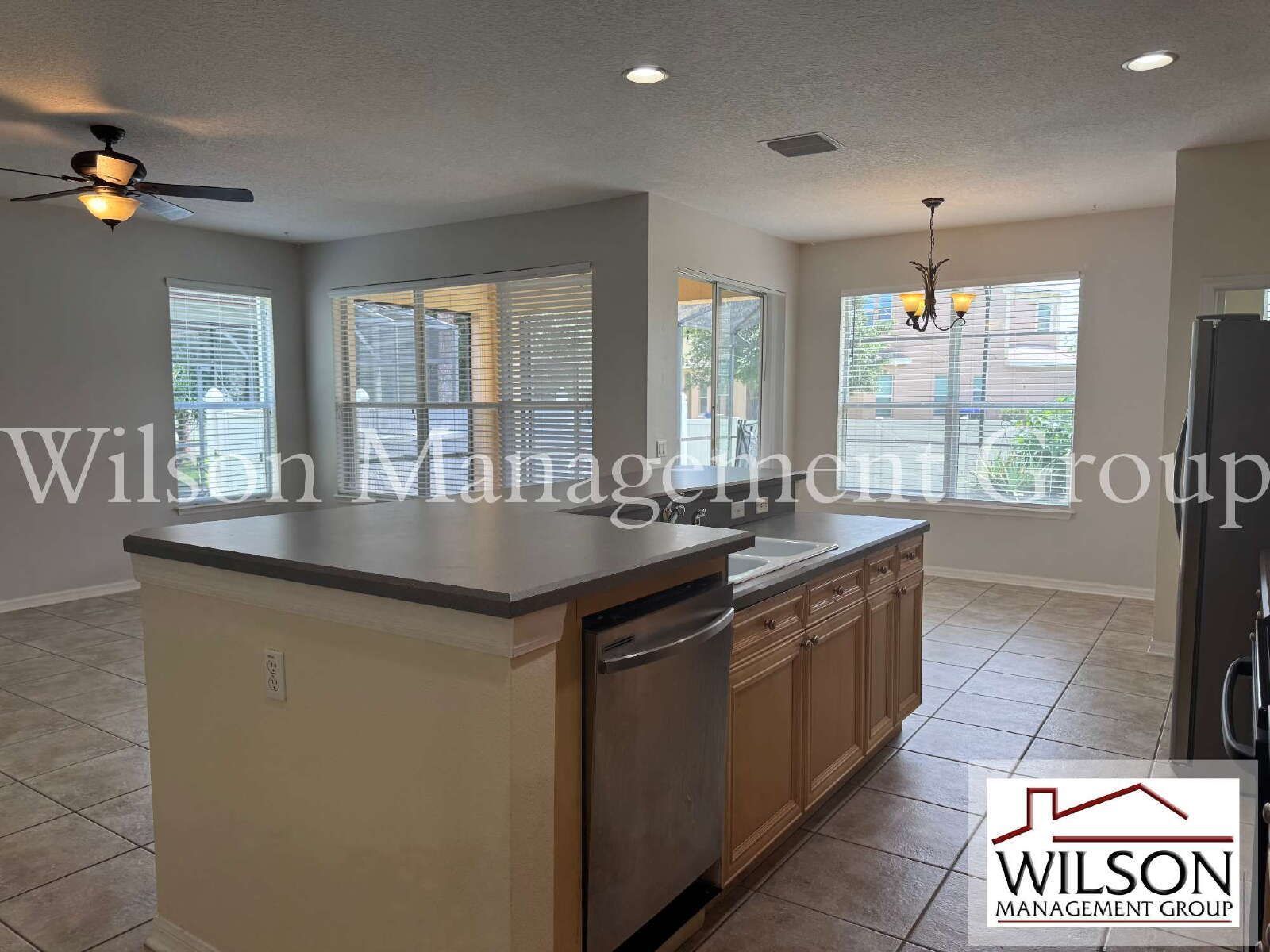 3/2.5 Pool Home In Lakes Of Windermere Community property image