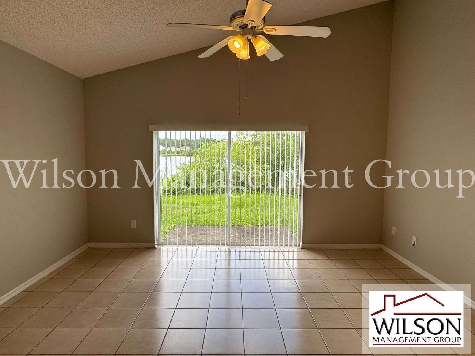 4/2.5 Waterfront Home In The Waterside Community property image
