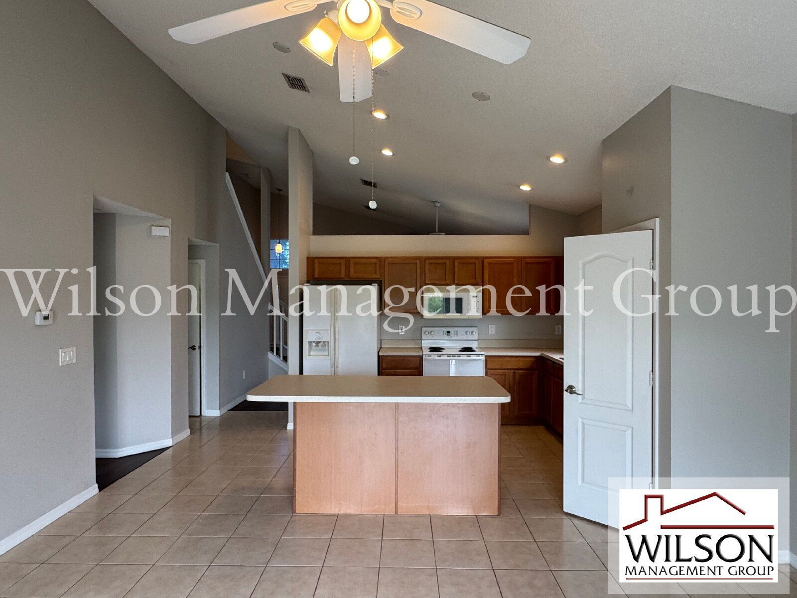 4/2.5 Waterfront Home In The Waterside Community property image