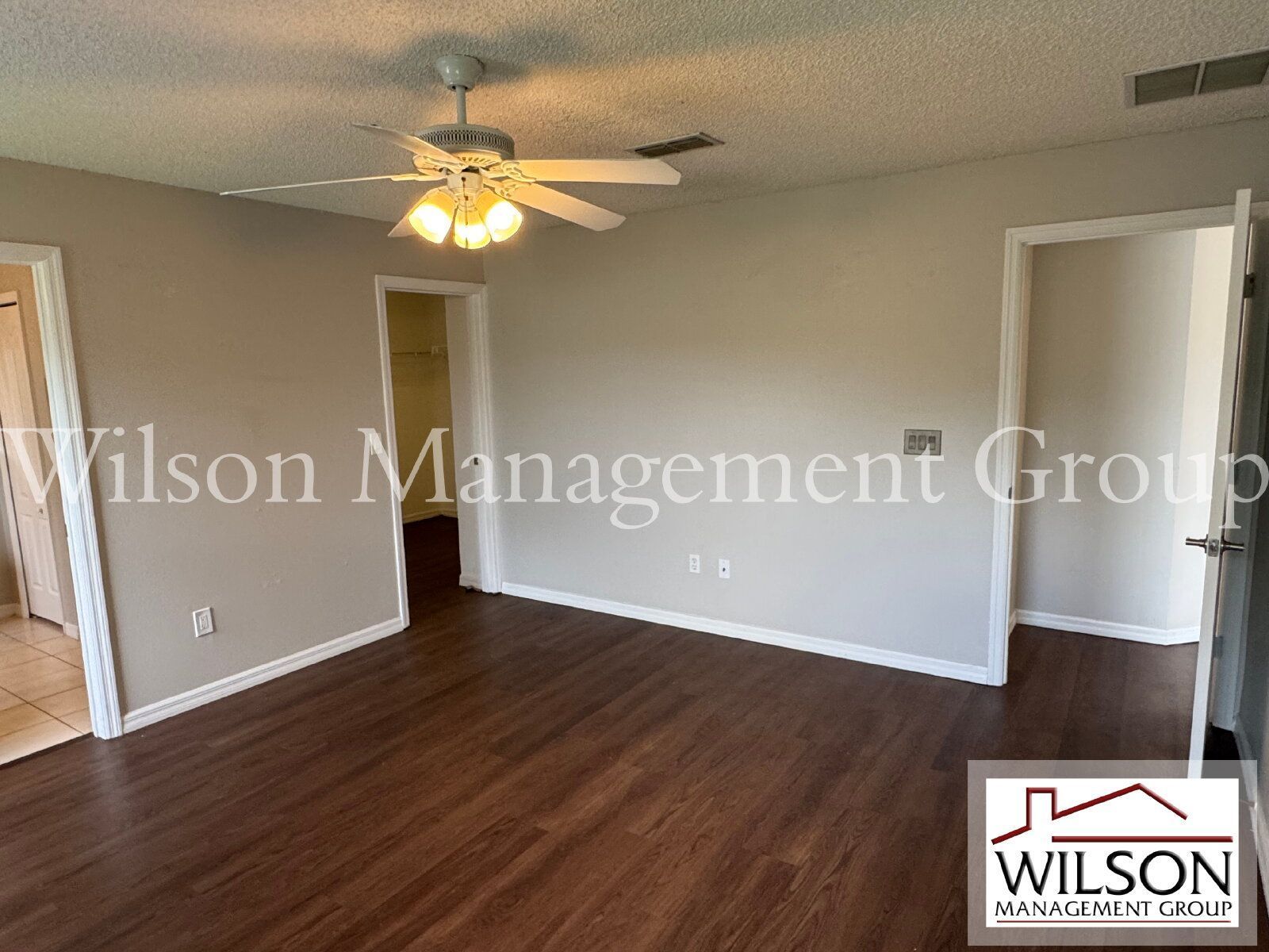 4/2.5 Waterfront Home In The Waterside Community property image