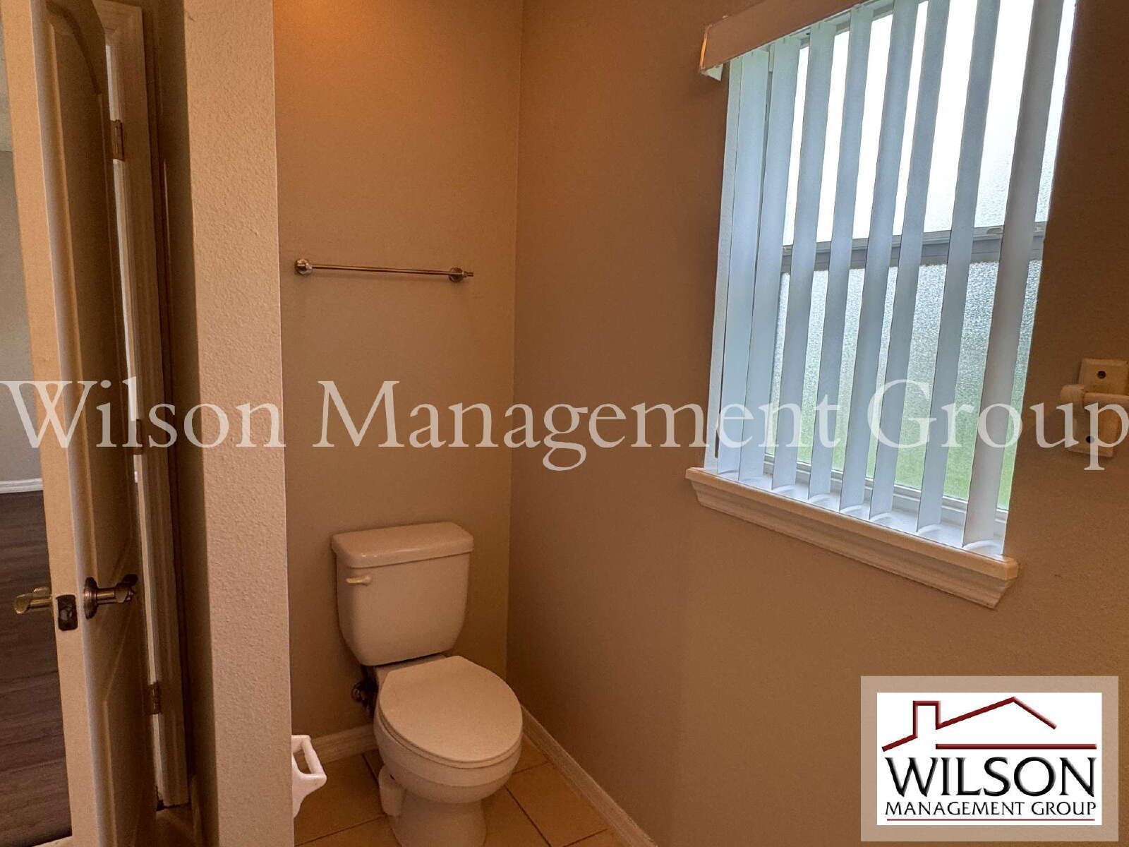 4/2.5 Waterfront Home In The Waterside Community property image