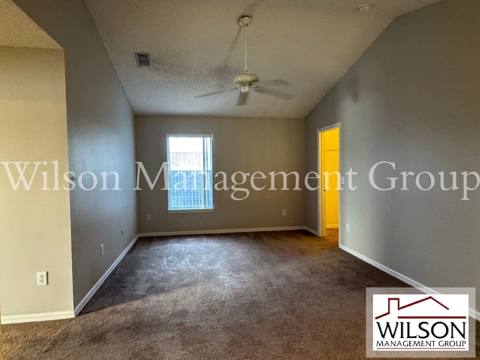 4/2.5 Waterfront Home In The Waterside Community property image