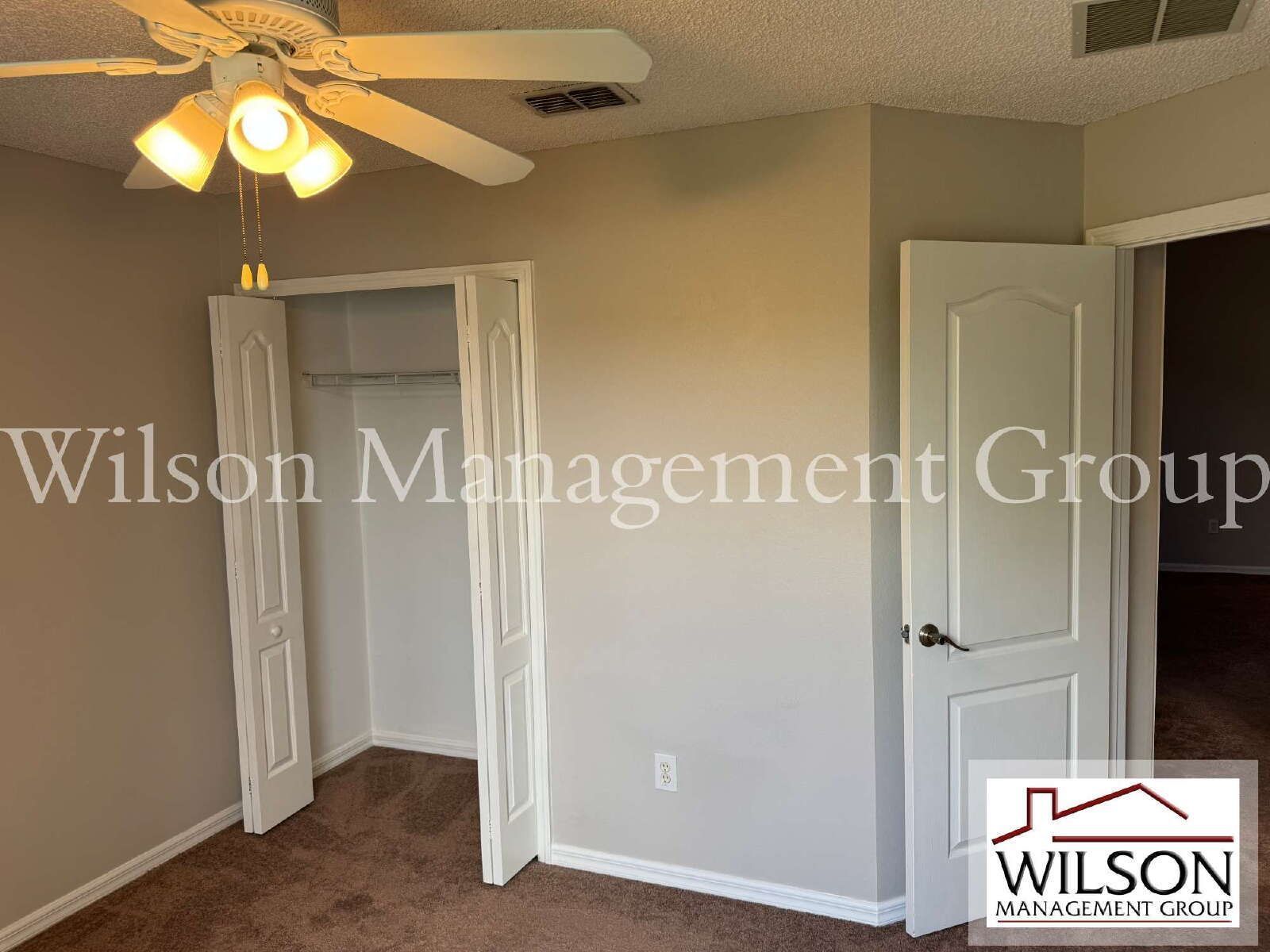 4/2.5 Waterfront Home In The Waterside Community property image