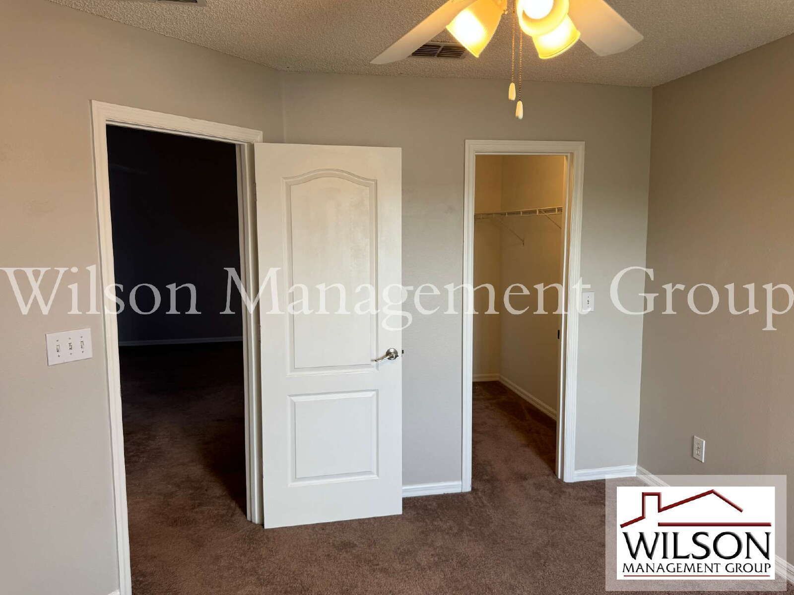 4/2.5 Waterfront Home In The Waterside Community property image