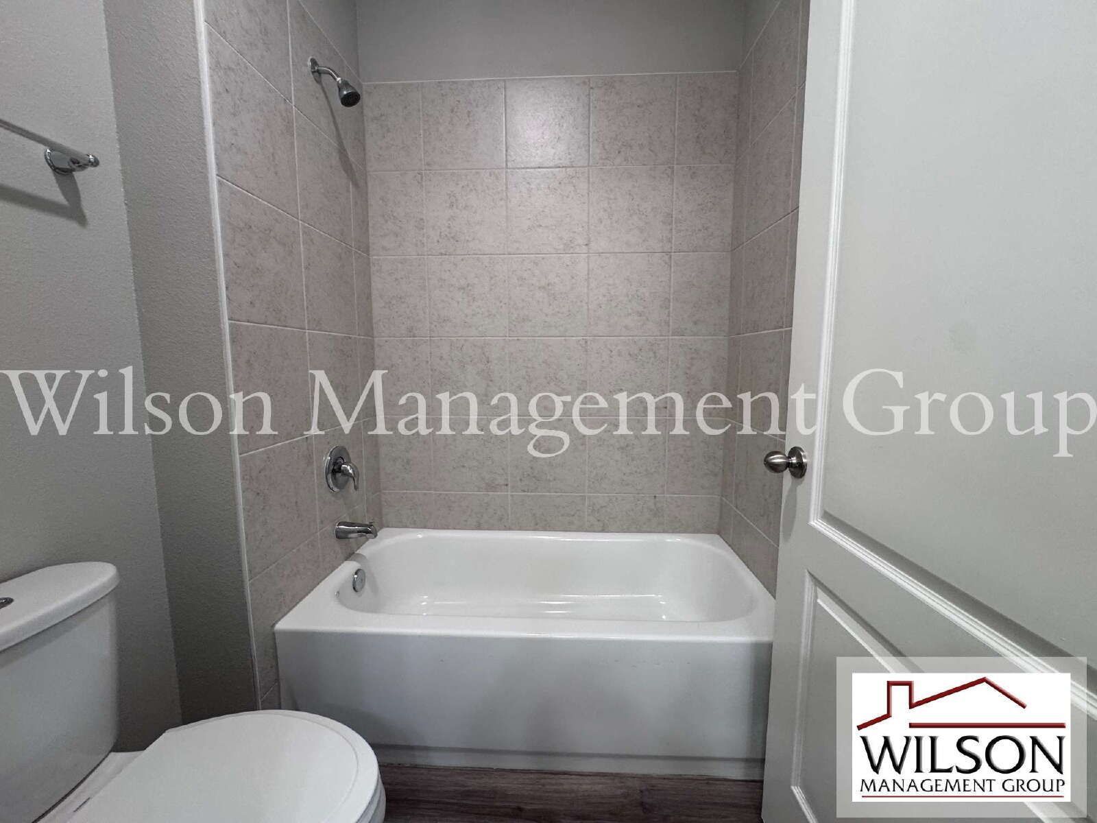 3/2.5 Townhouse On The 18th Hole In Gated Reserve At Sweetwater Golf Community property image