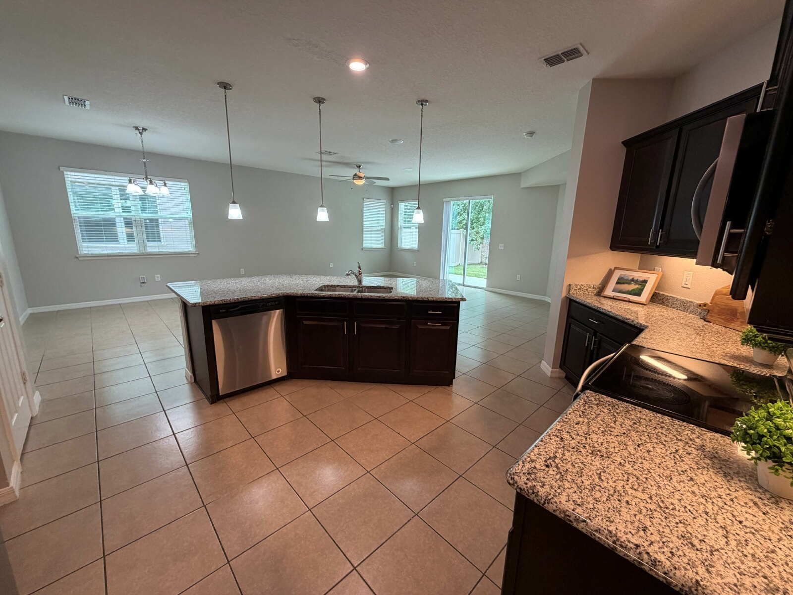 3/2.5 Modern Home with Loft and Bonus Room property image
