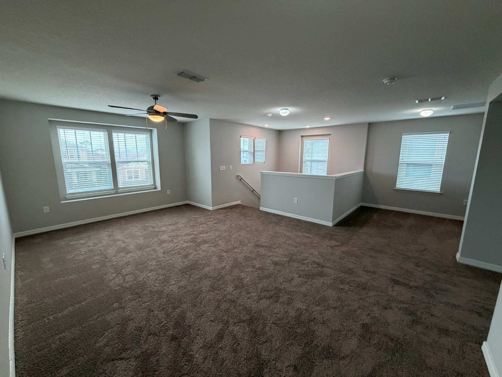 3/2.5 Modern Home with Loft and Bonus Room property image