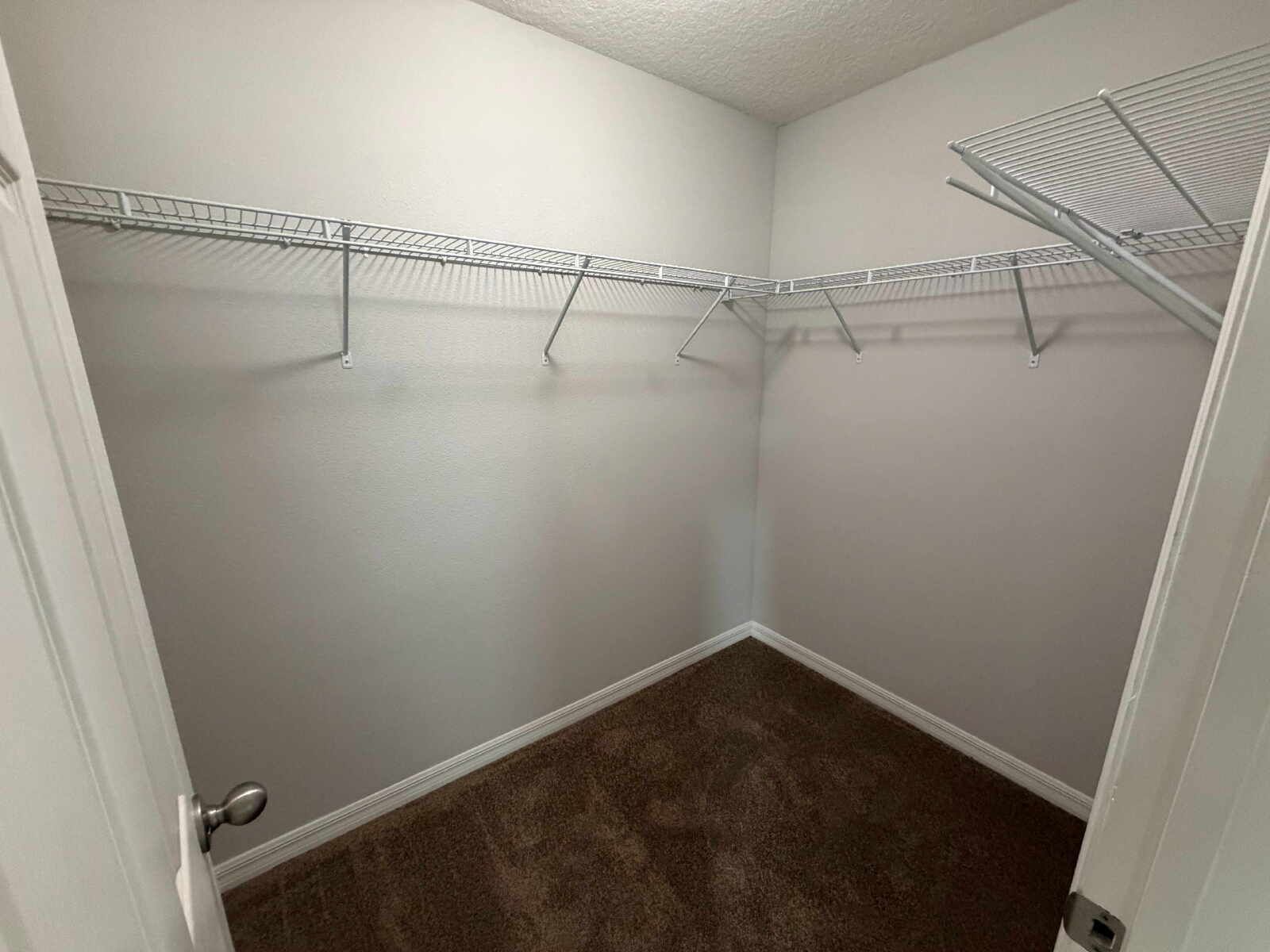 3/2.5 Modern Home with Loft and Bonus Room property image