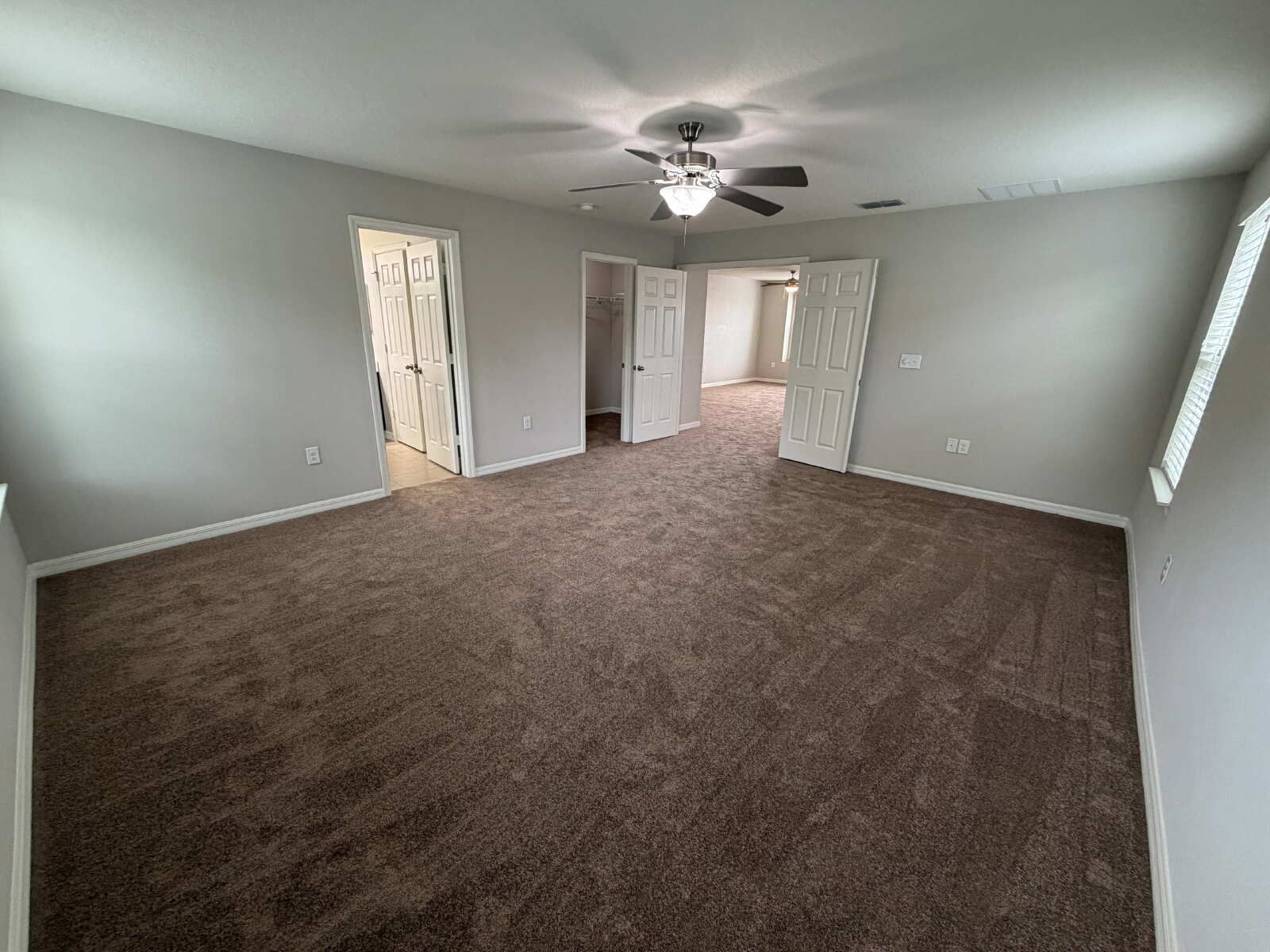 3/2.5 Modern Home with Loft and Bonus Room property image
