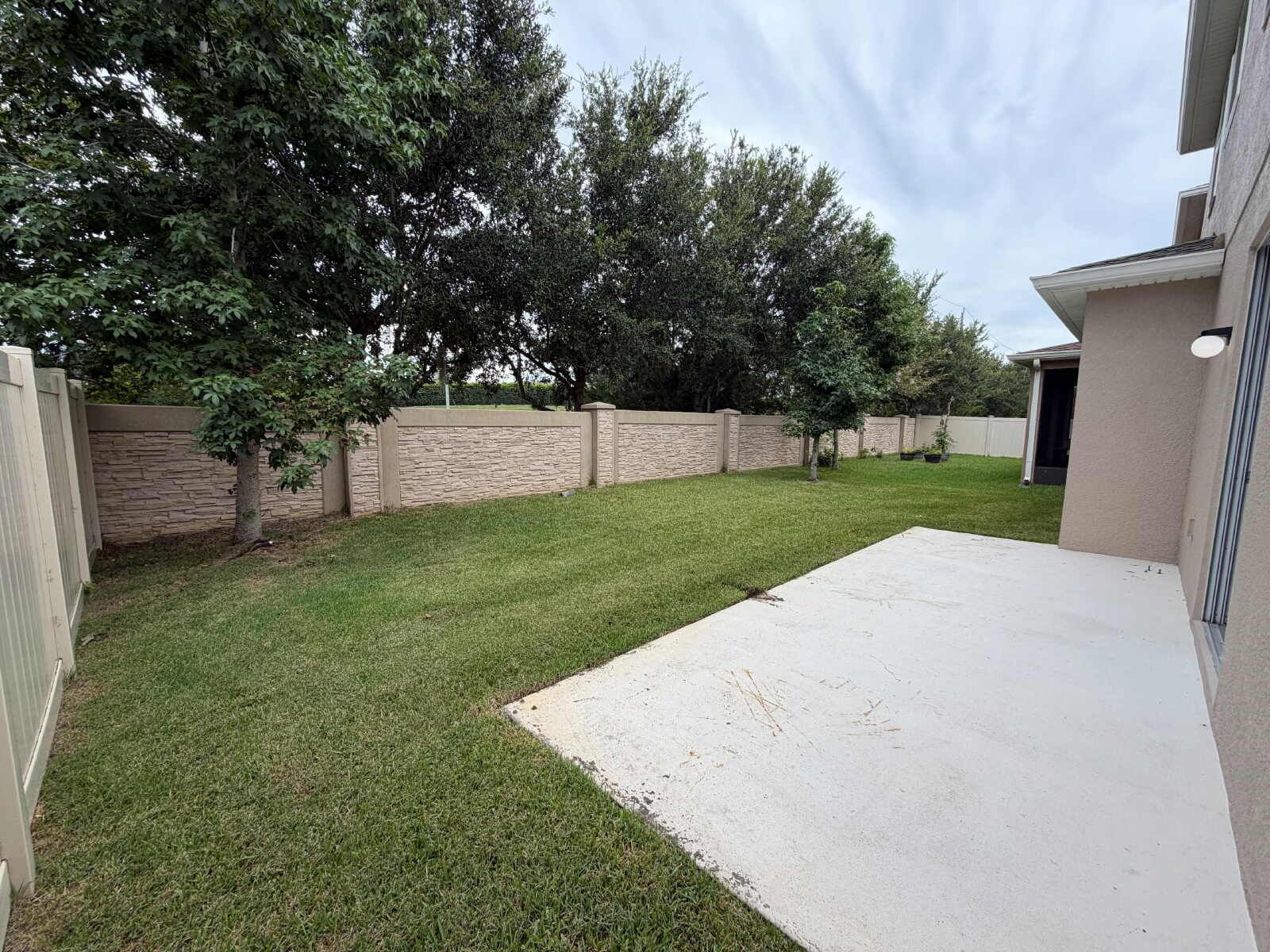 3/2.5 Modern Home with Loft and Bonus Room property image