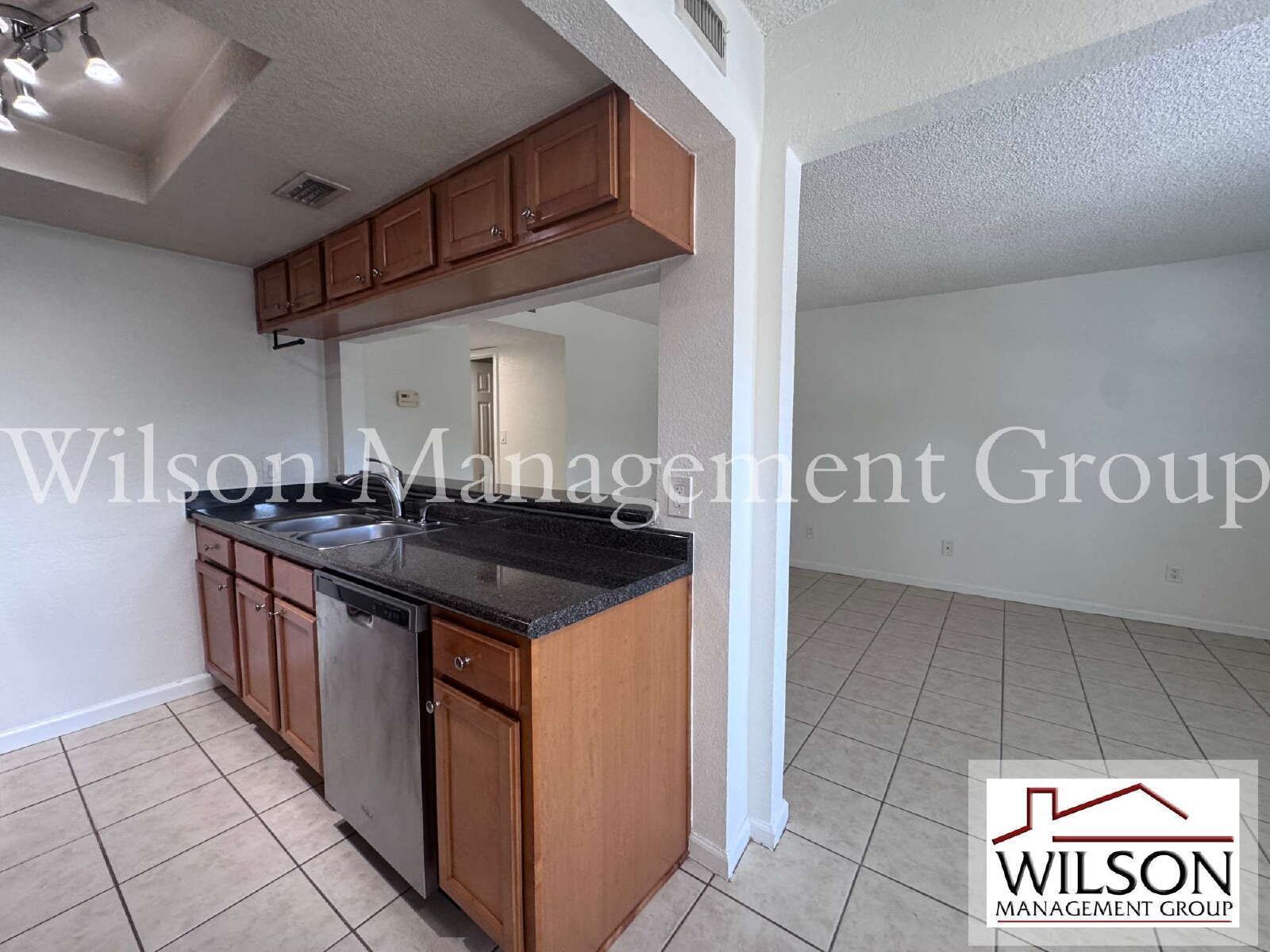 2/1 2nd-Floor Condo In College Park property image