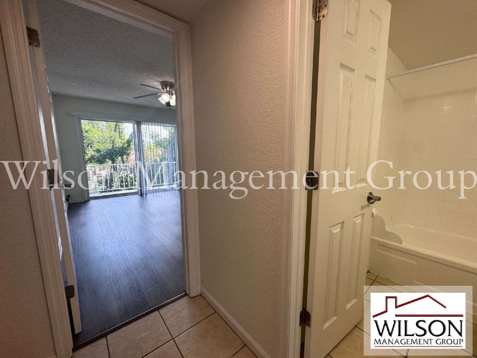 2/1 2nd-Floor Condo In College Park property image