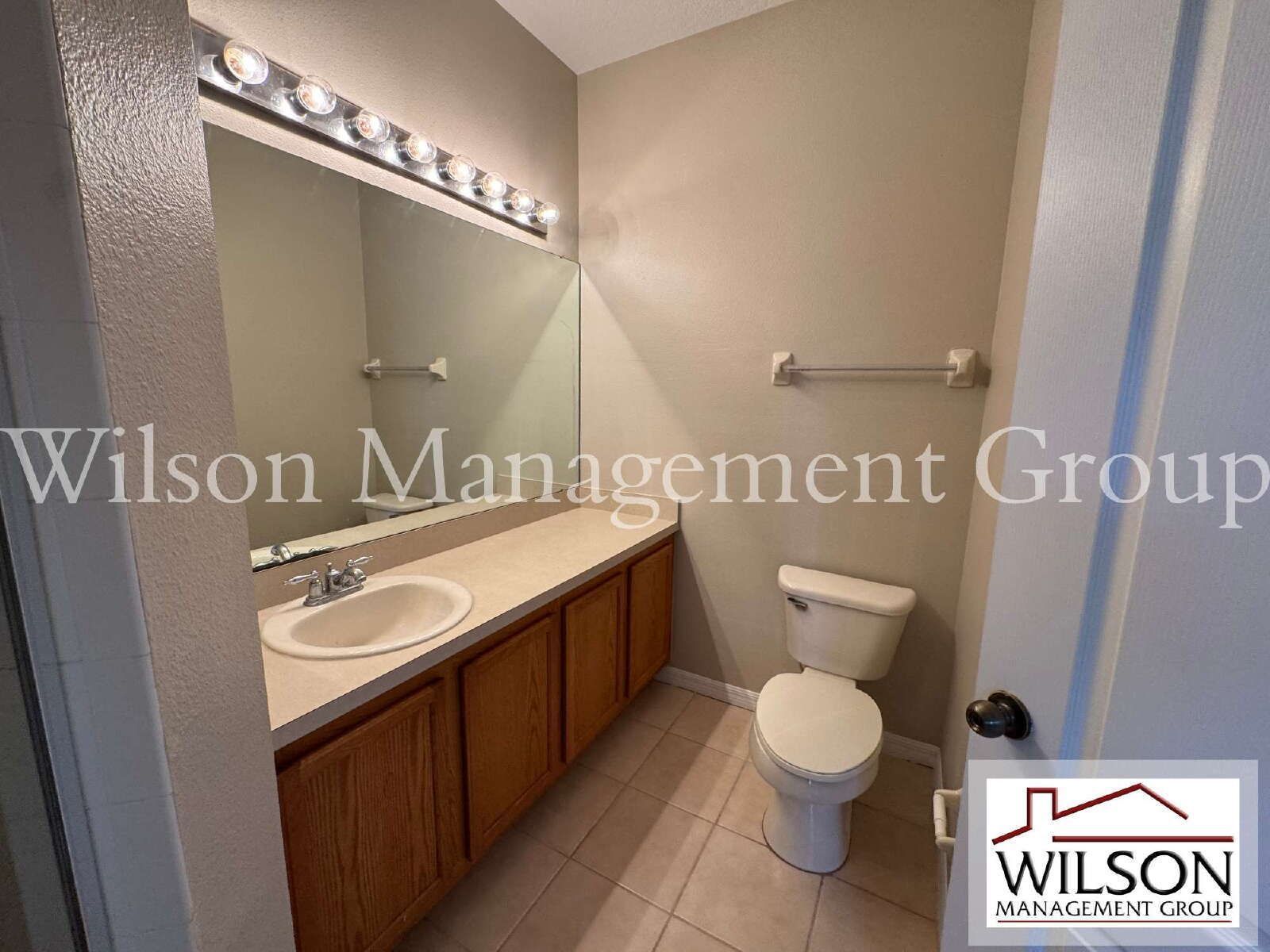 2/2.5 Condo In Gated Savannah Pines Community property image