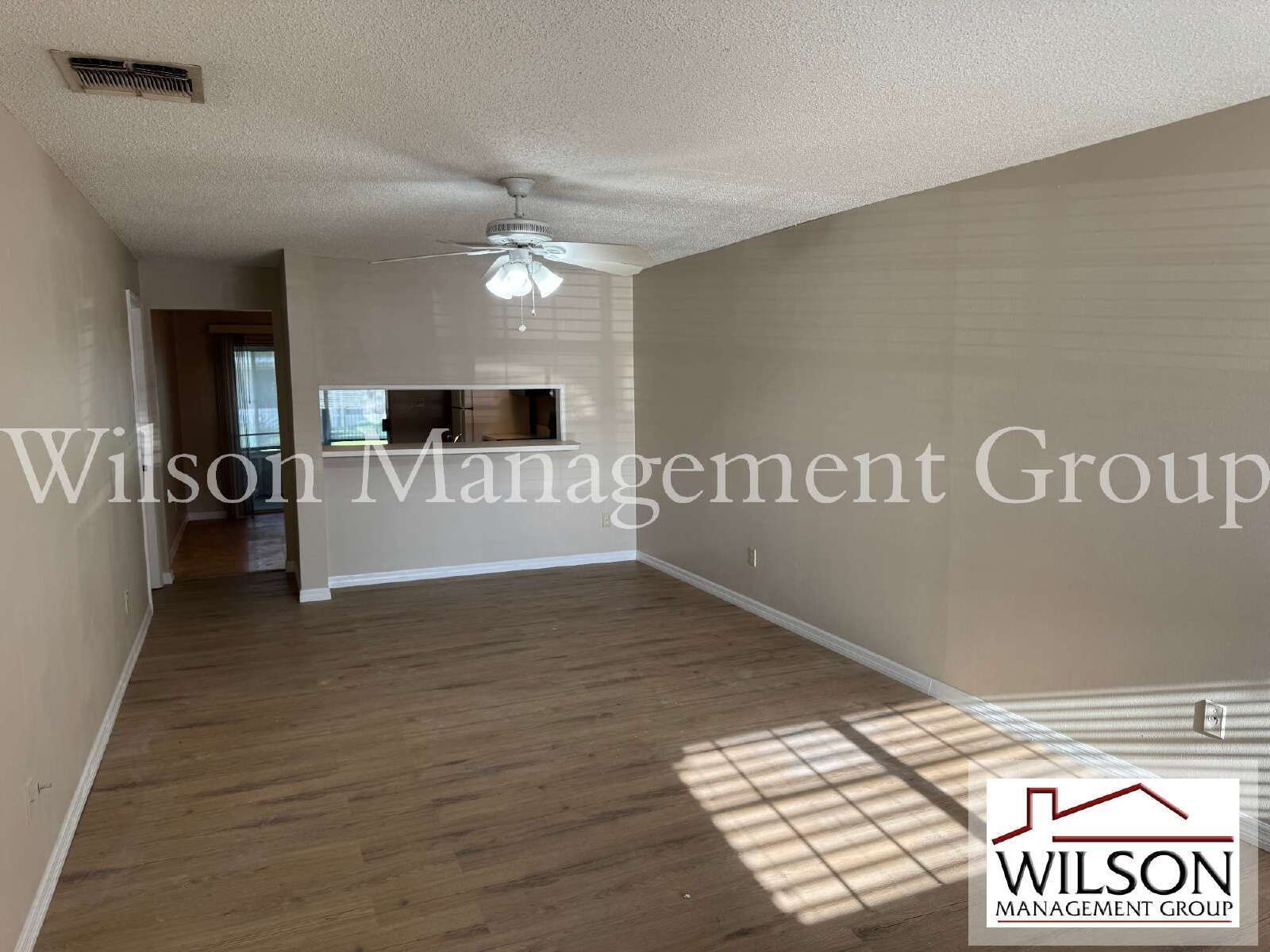 2/2 Townhome In Candlewyck East property image
