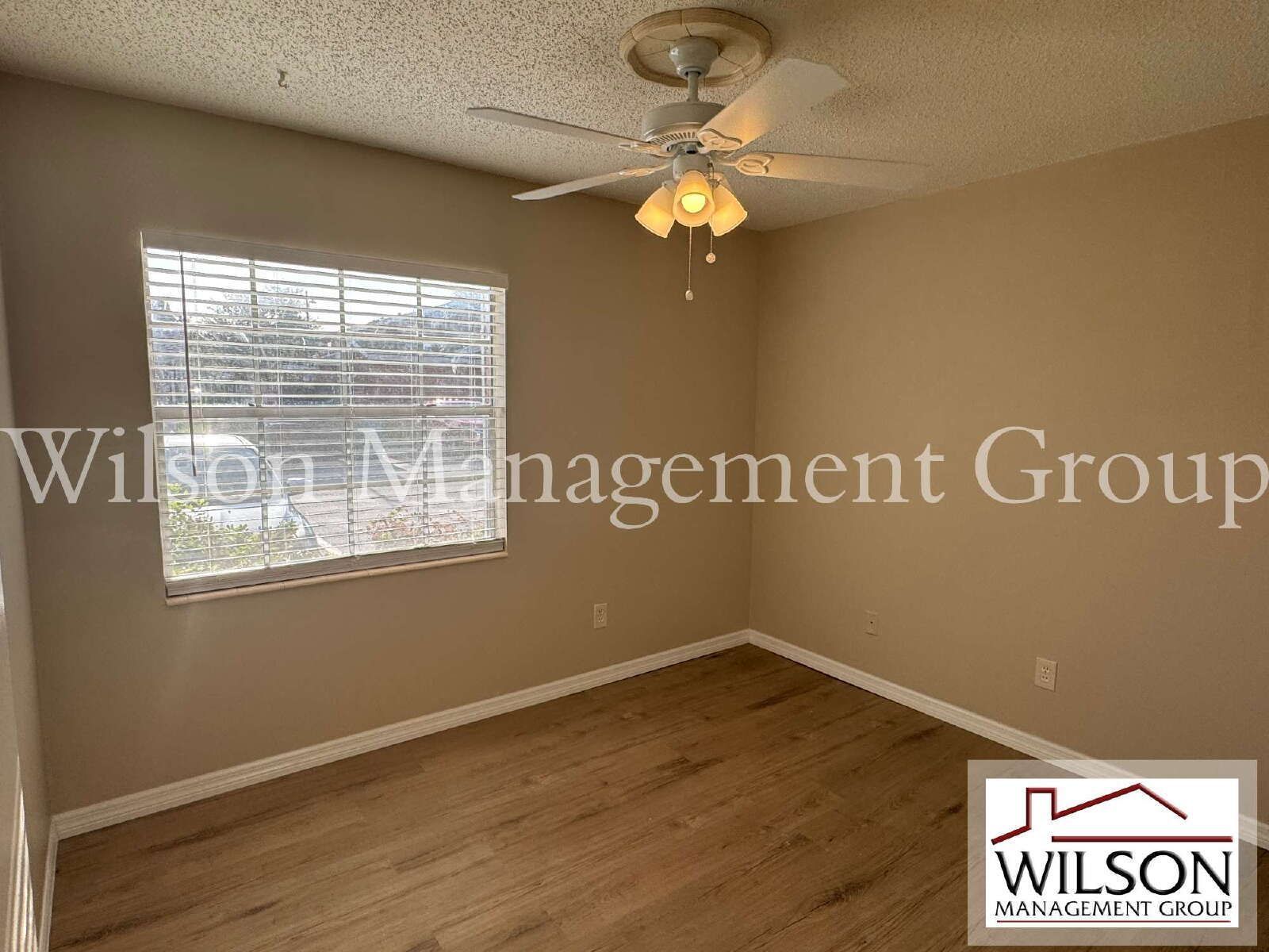 2/2 Townhome In Candlewyck East property image