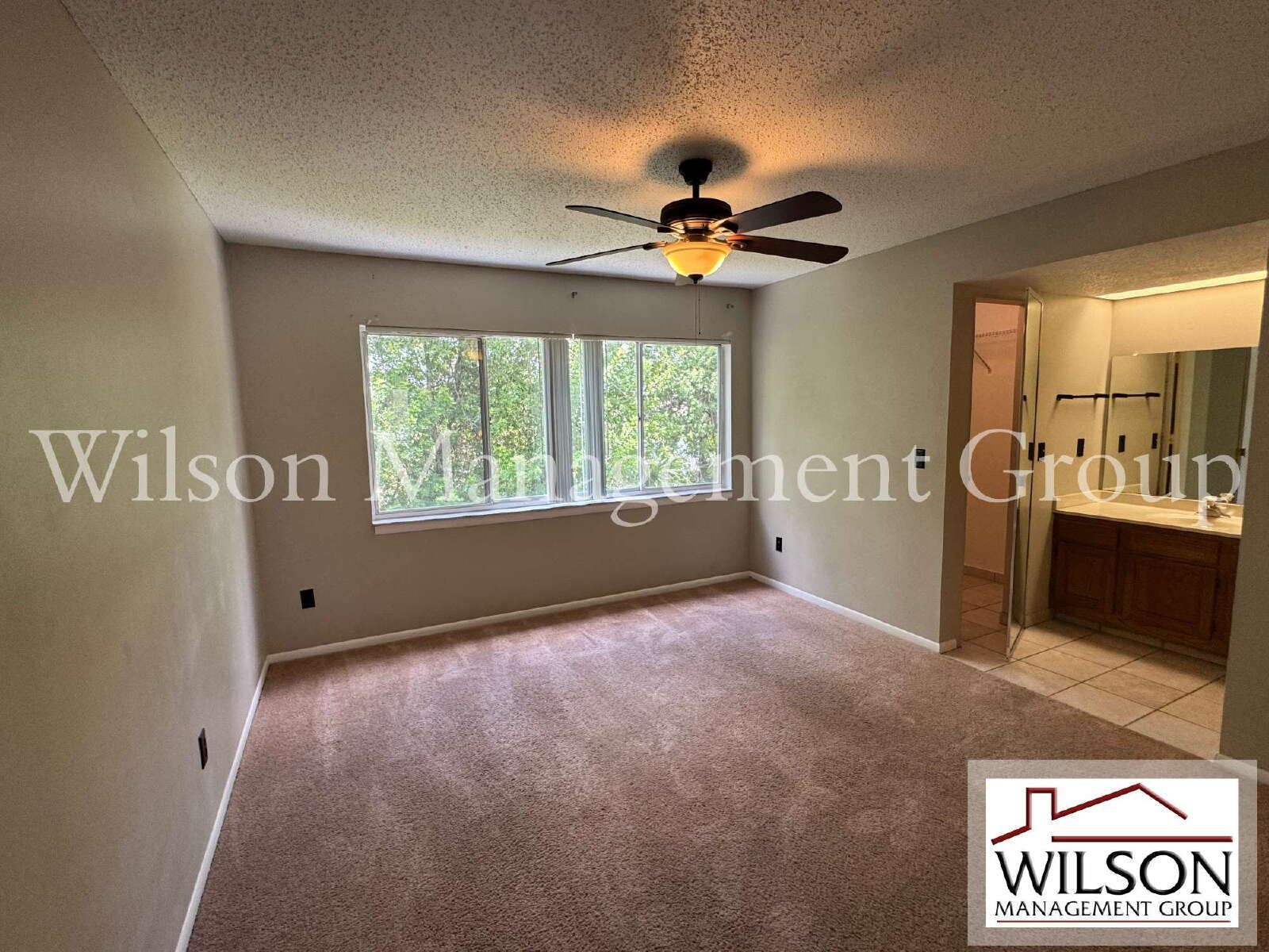 2/2.5 Townhouse In Cypress Creek property image