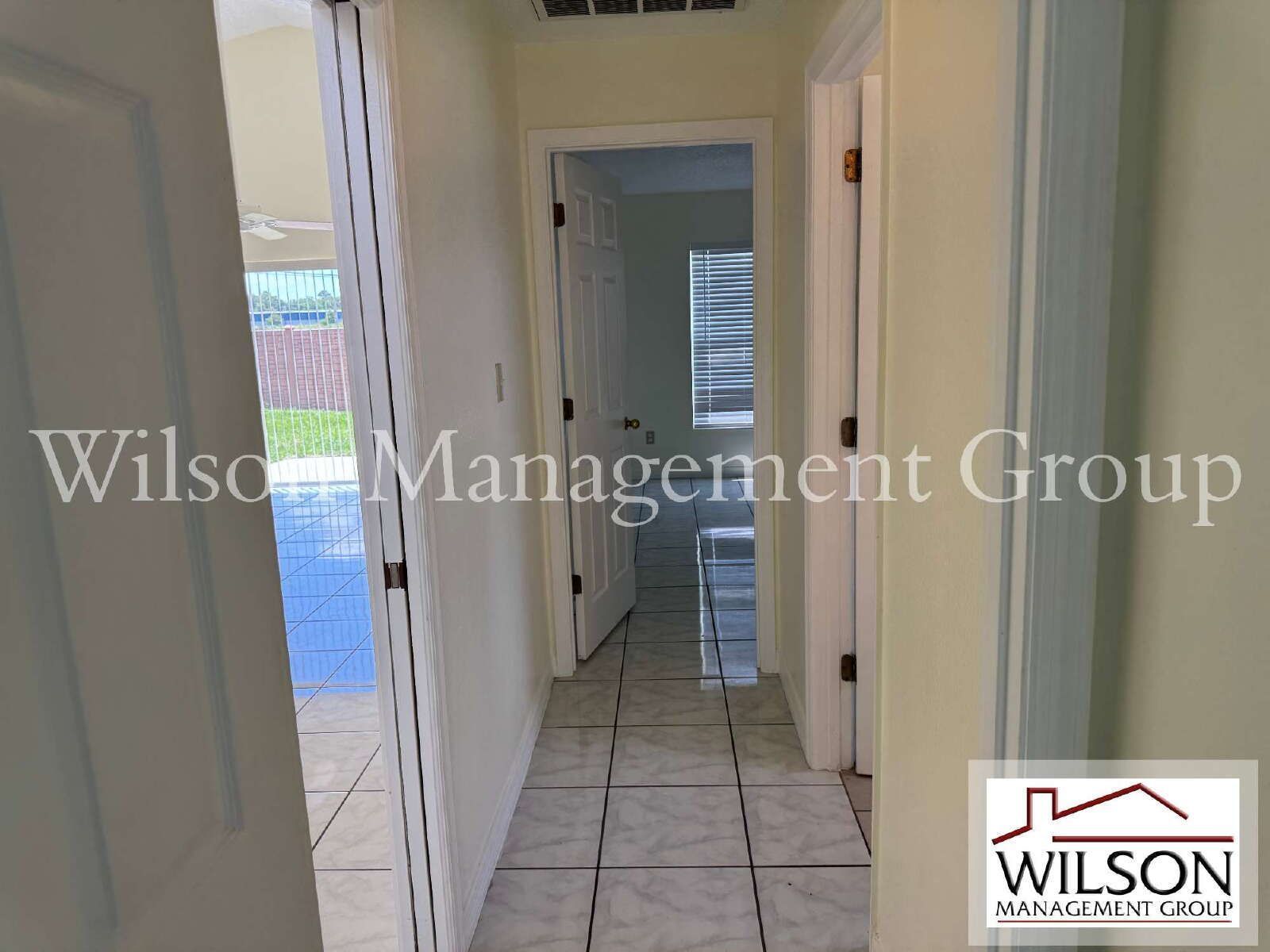 3/2 Home In The Subdivision Of Woodstone property image