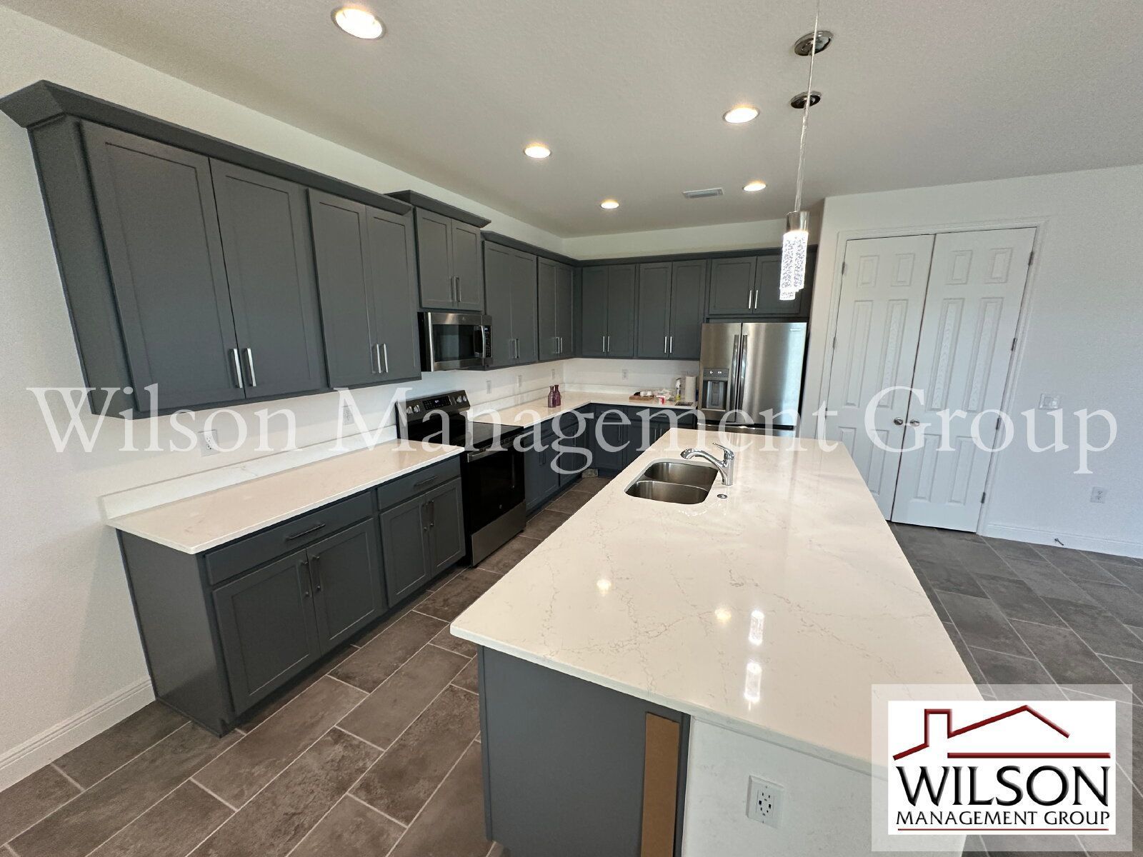 4/2 Spacious Home In the Lake Lincoln Community property image