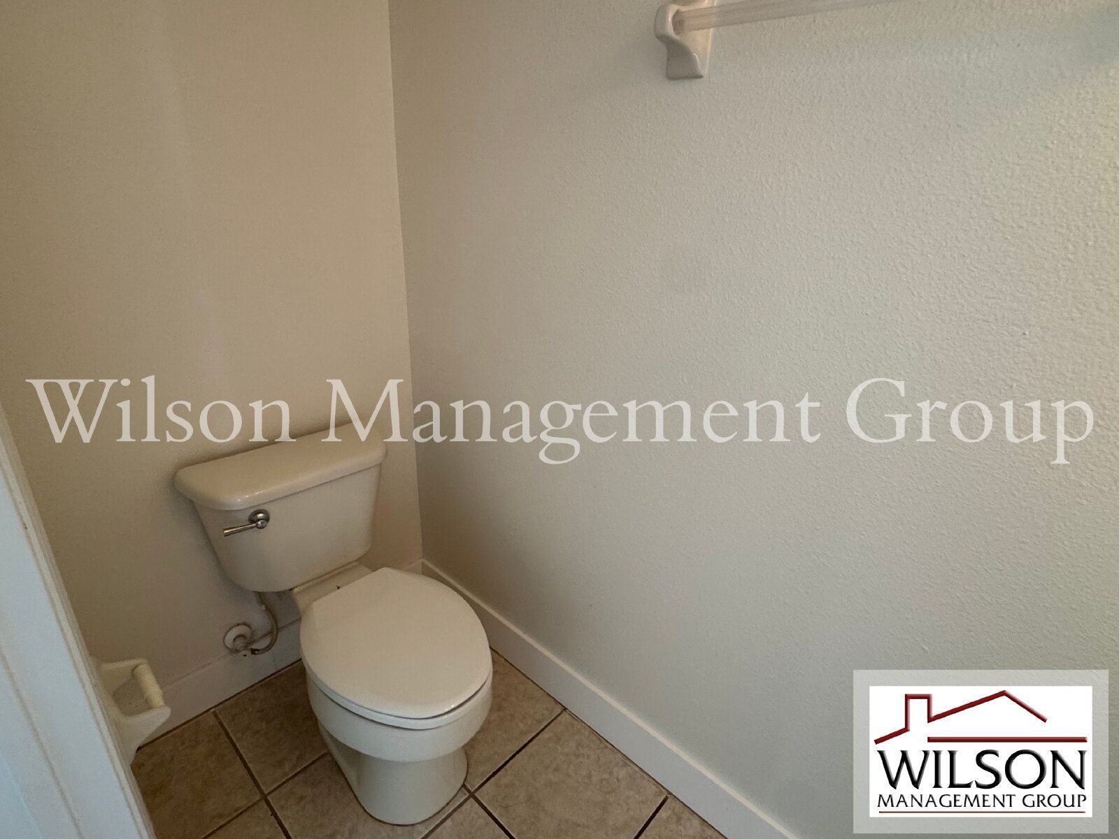 2/2.5 Condo In The Gated Victoria Pines Community property image