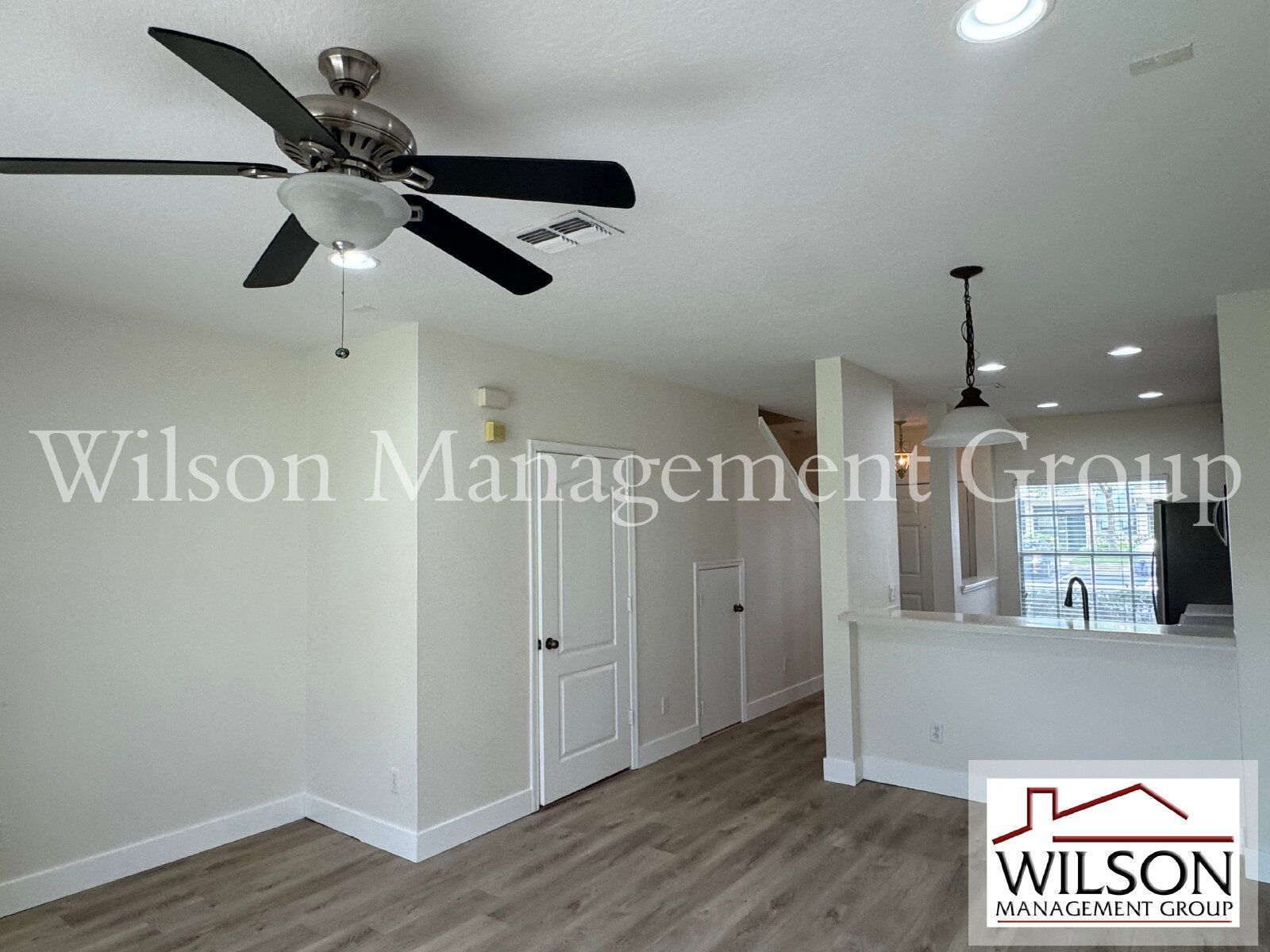 2/2.5 Condo In The Gated Victoria Pines Community property image