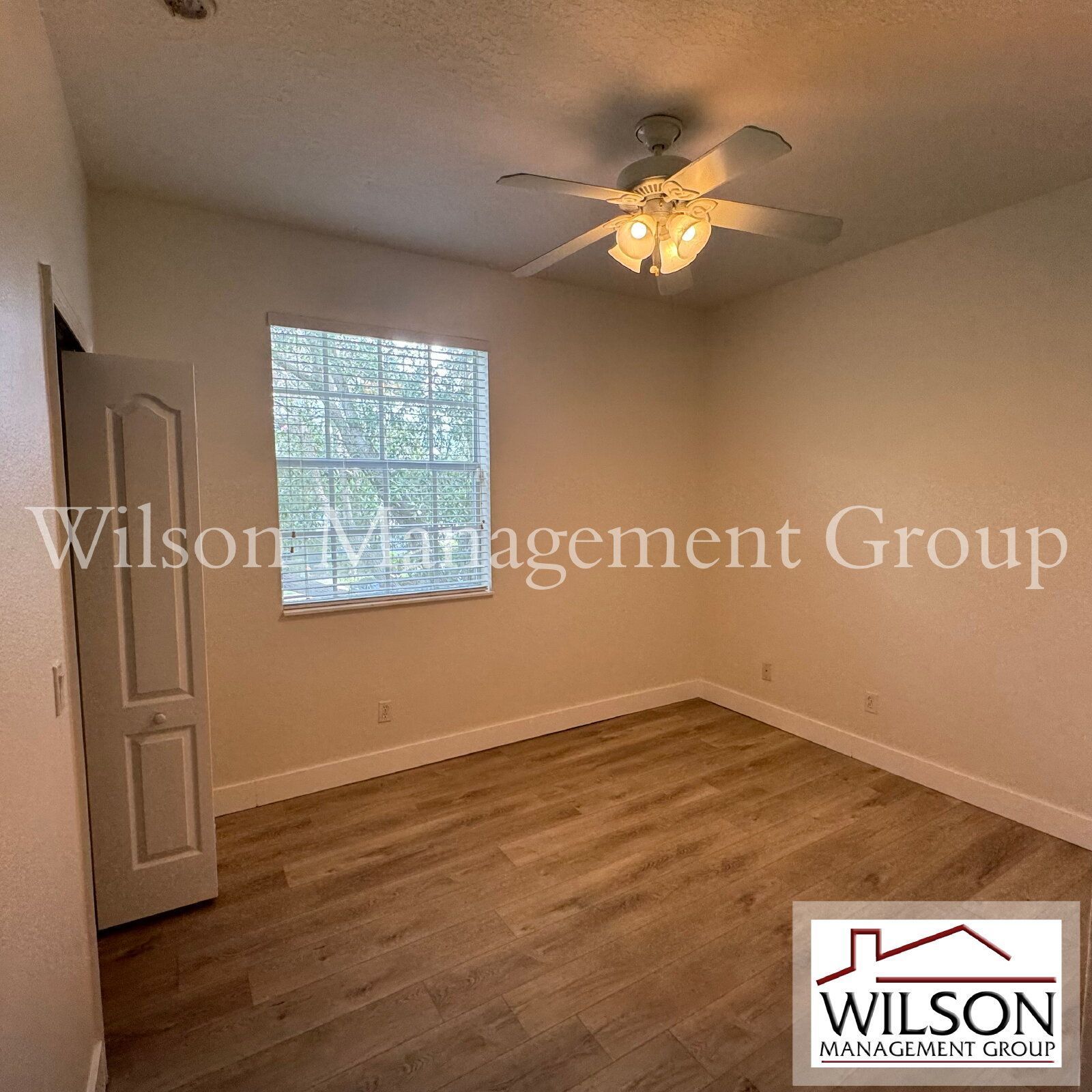 2/2.5 Condo In The Gated Victoria Pines Community property image
