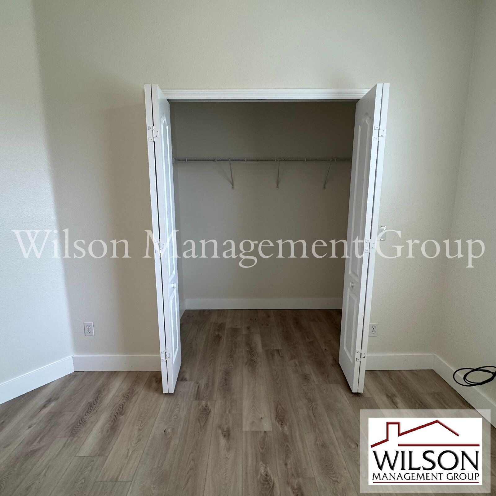 2/2.5 Condo In The Gated Victoria Pines Community property image