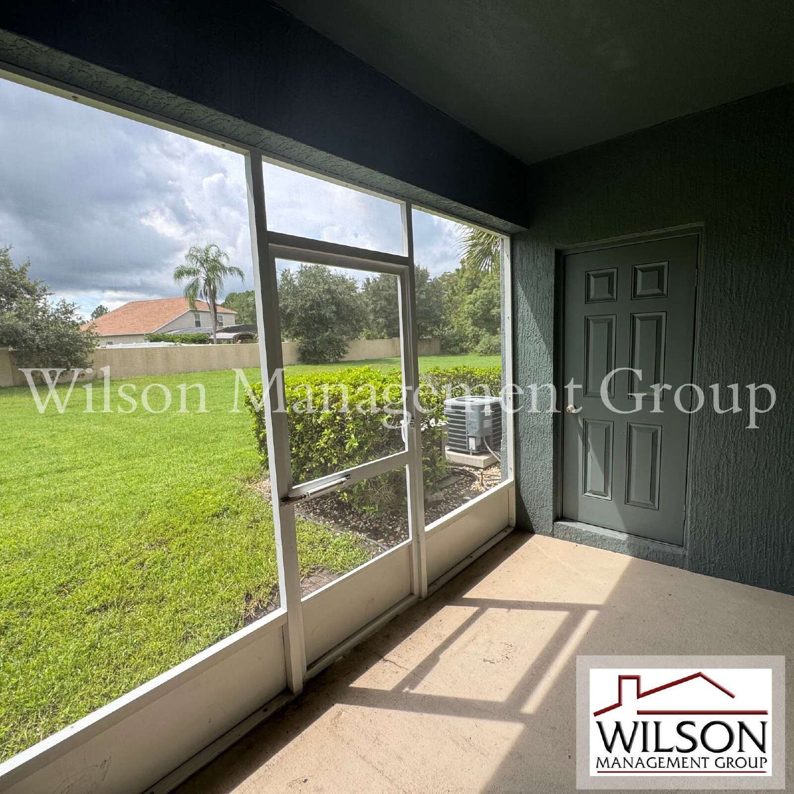 2/2.5 Condo In The Gated Victoria Pines Community property image