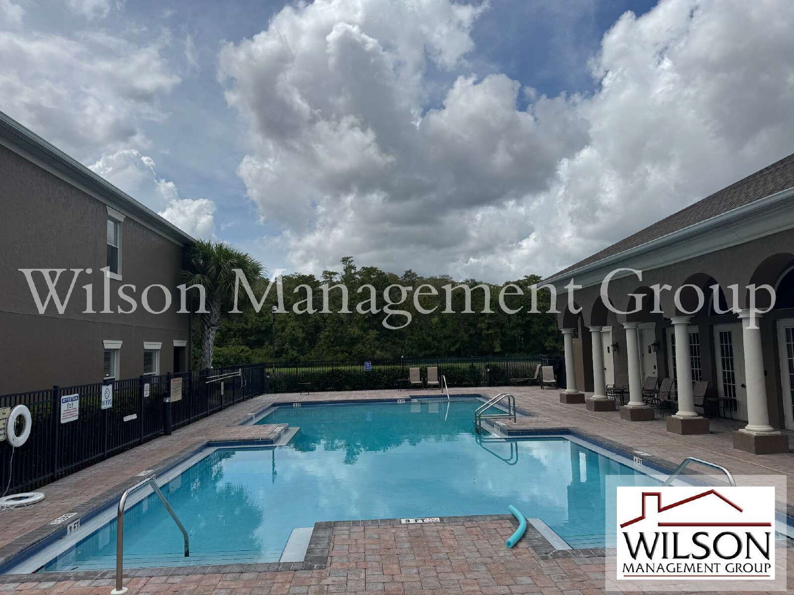 2/2.5 Condo In The Gated Victoria Pines Community property image
